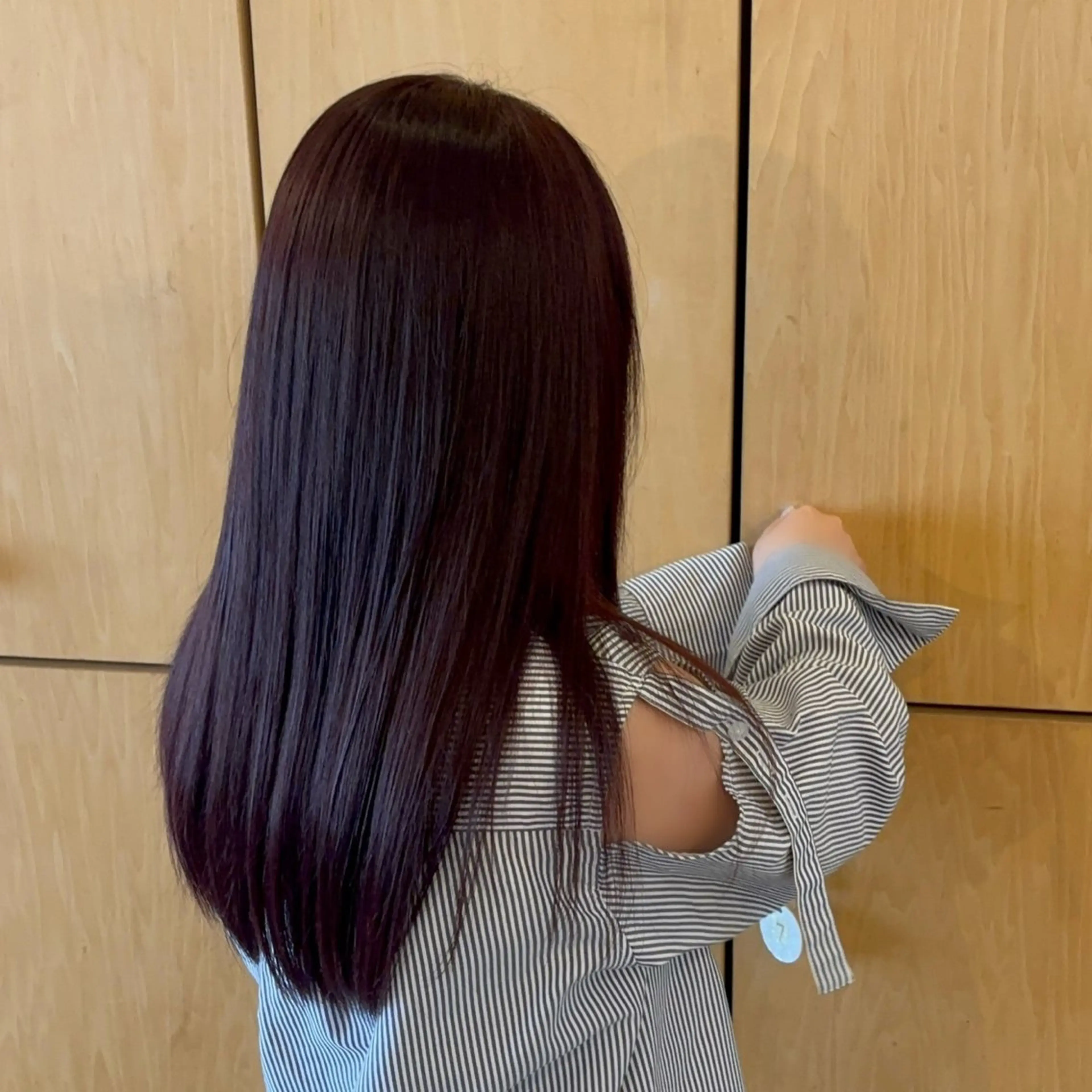 ロング カラー ボルドーカラー ヘアカラー トリートメント 兼子莉彩 ／暗髪🤎／暖色🍒のヘアスタイル