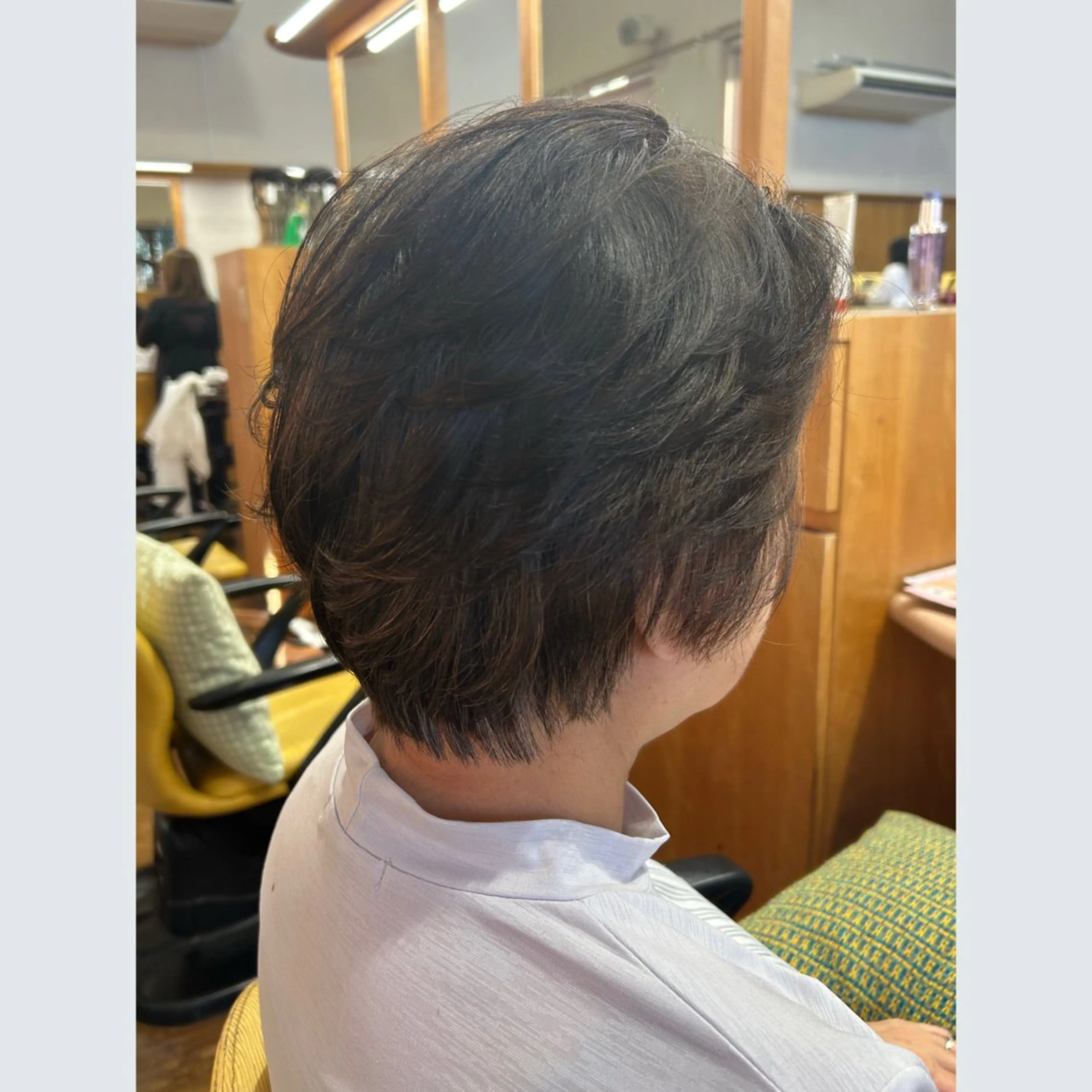 ショート ショートヘア カット ヘアカラー 小野 汐里のヘアスタイル