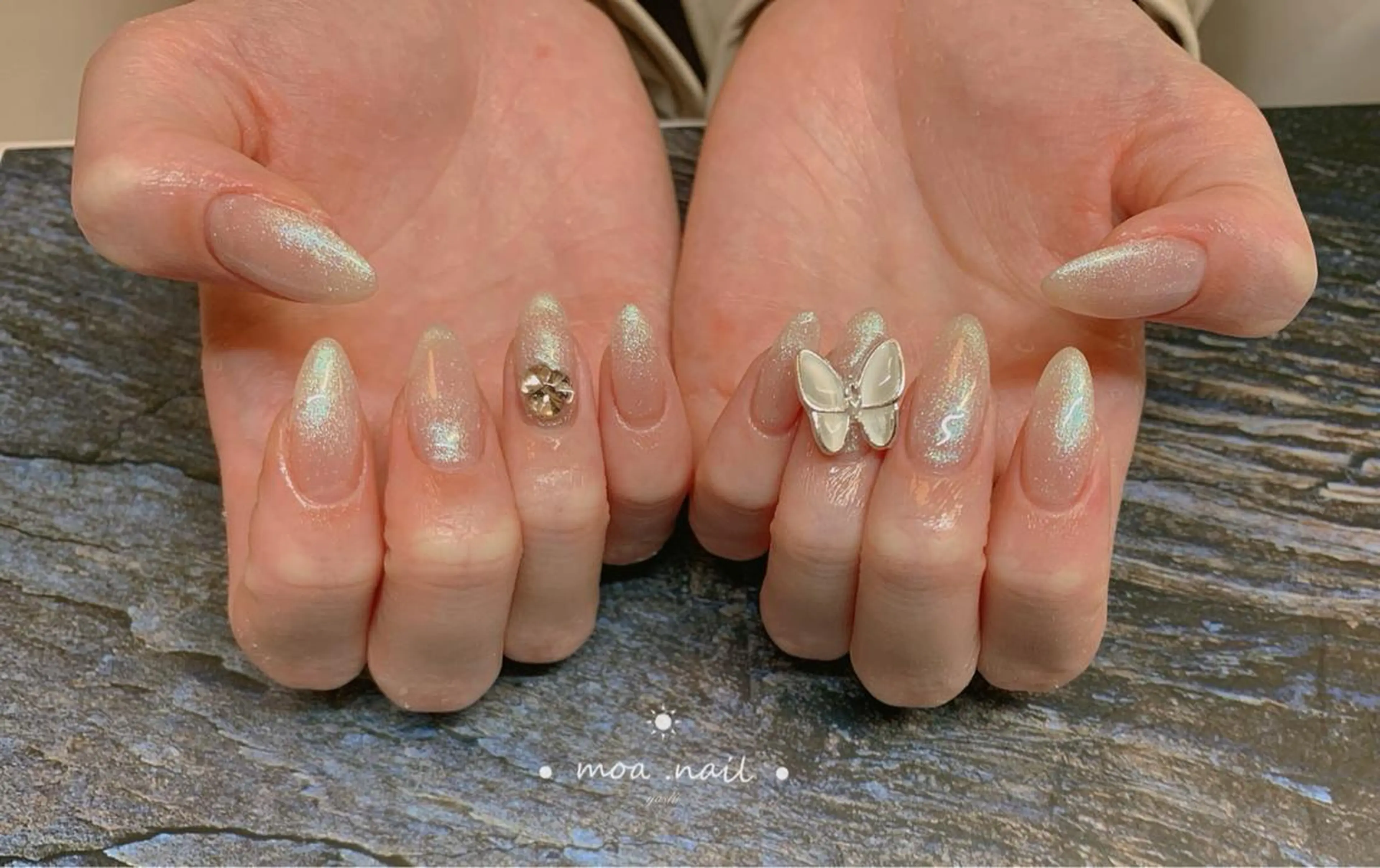 ネイル MoaNail🫶 Yoshiのネイルデザイン