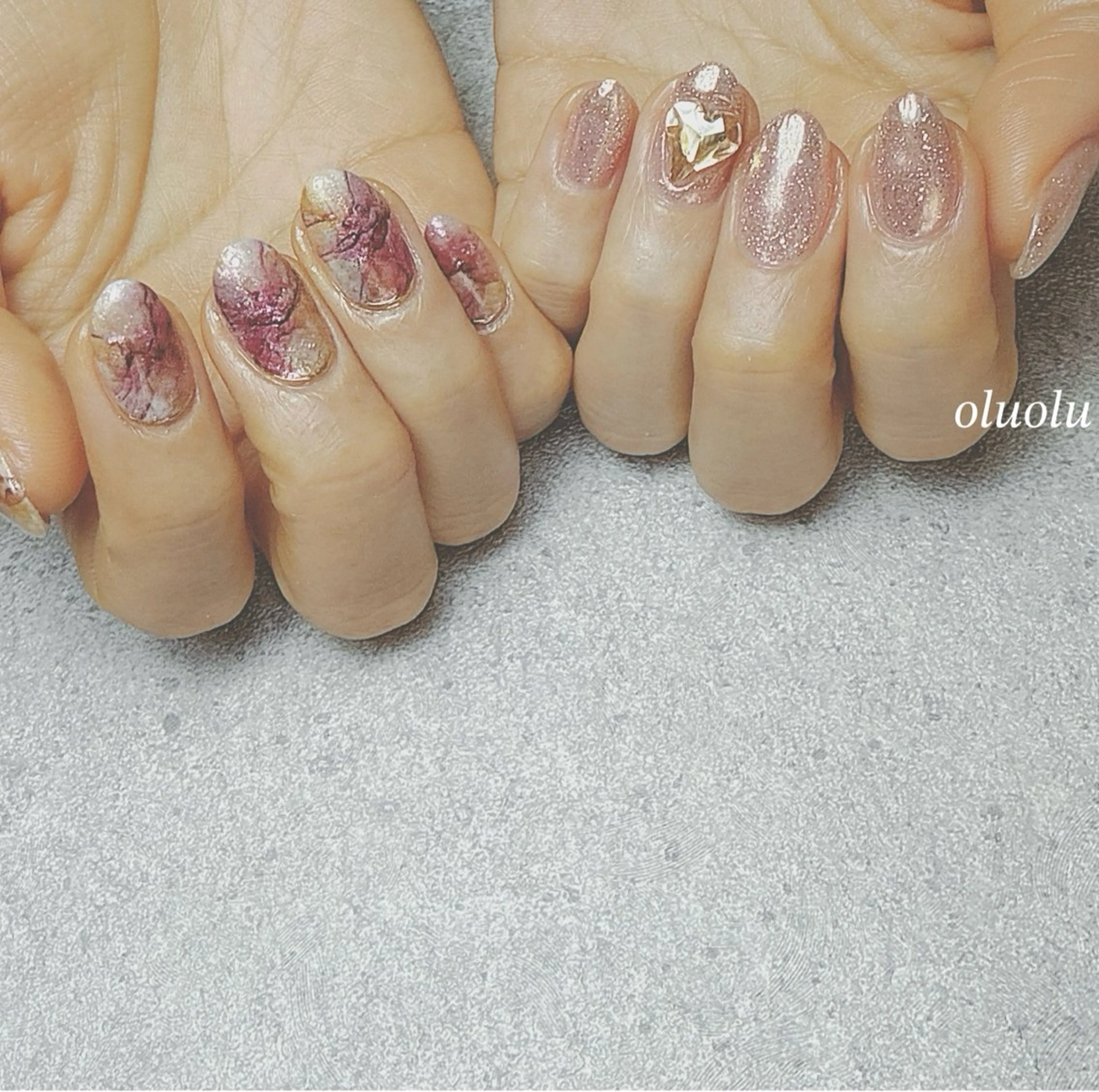 ネイル おそろいネイル ニュアンスネイル ハンドネイル 大村 紬華のネイルデザイン