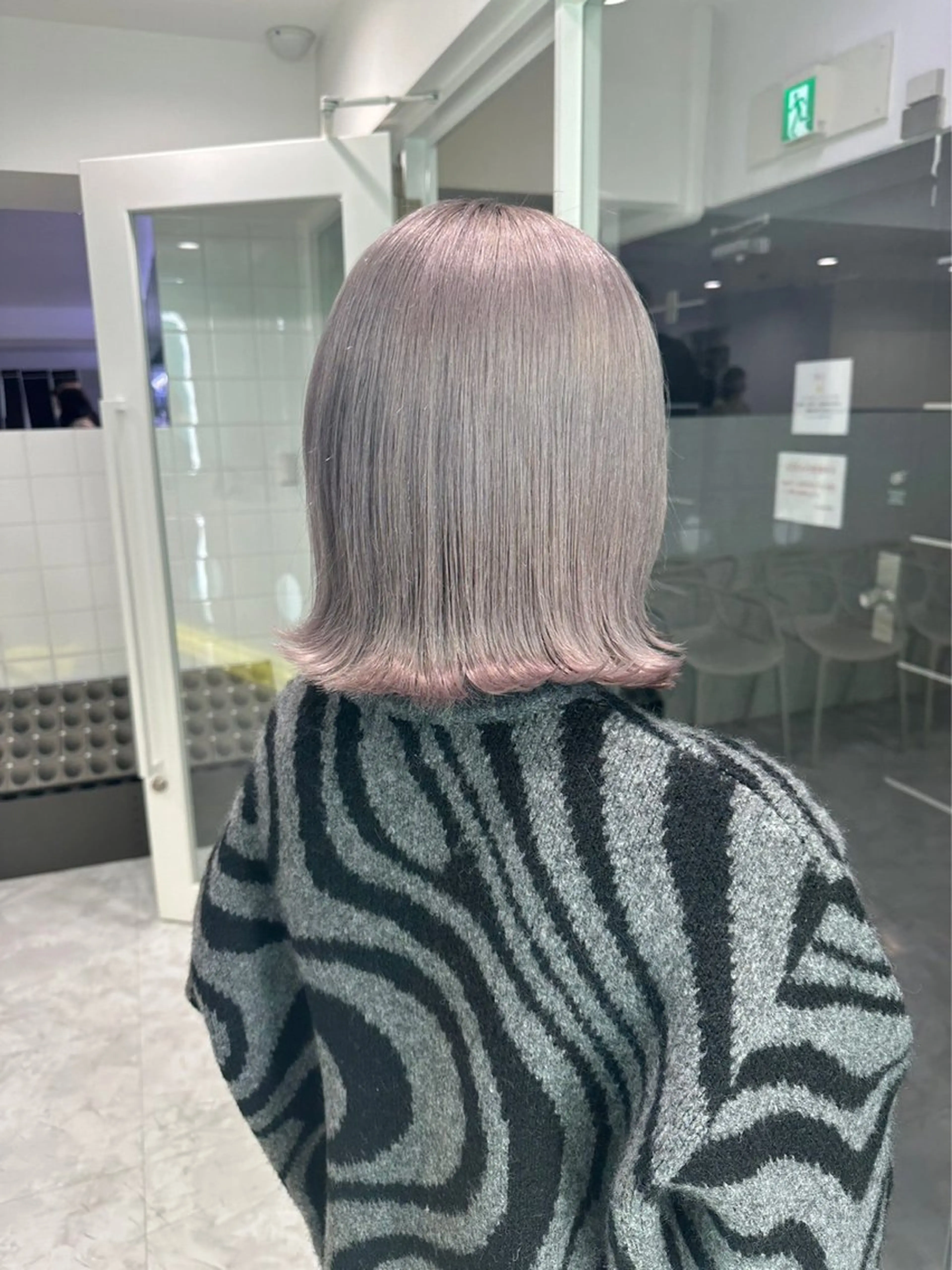 ショート カラー Over hair_ misakiのヘアスタイル