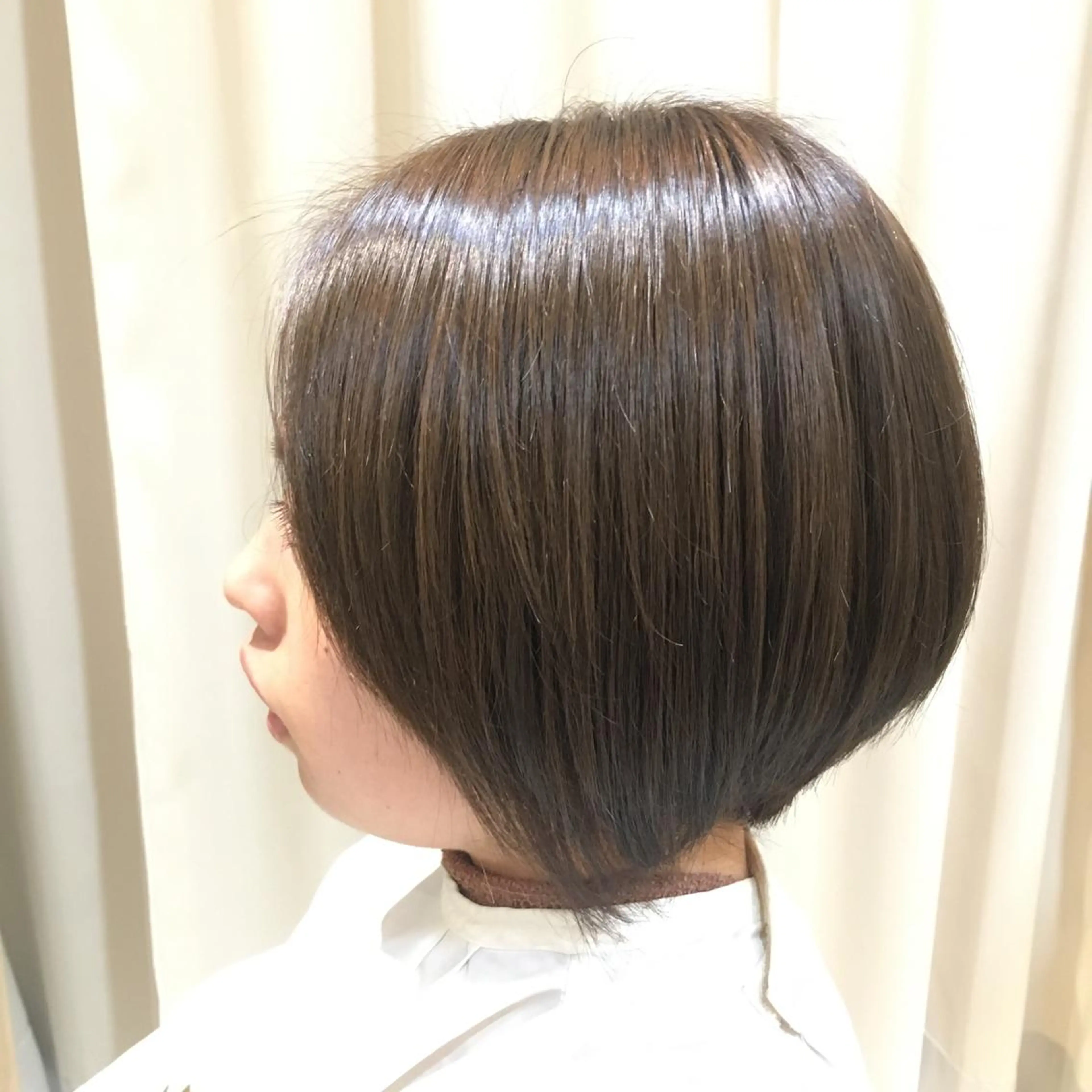 ショート カラー ミドウチ アヤカのヘアスタイル