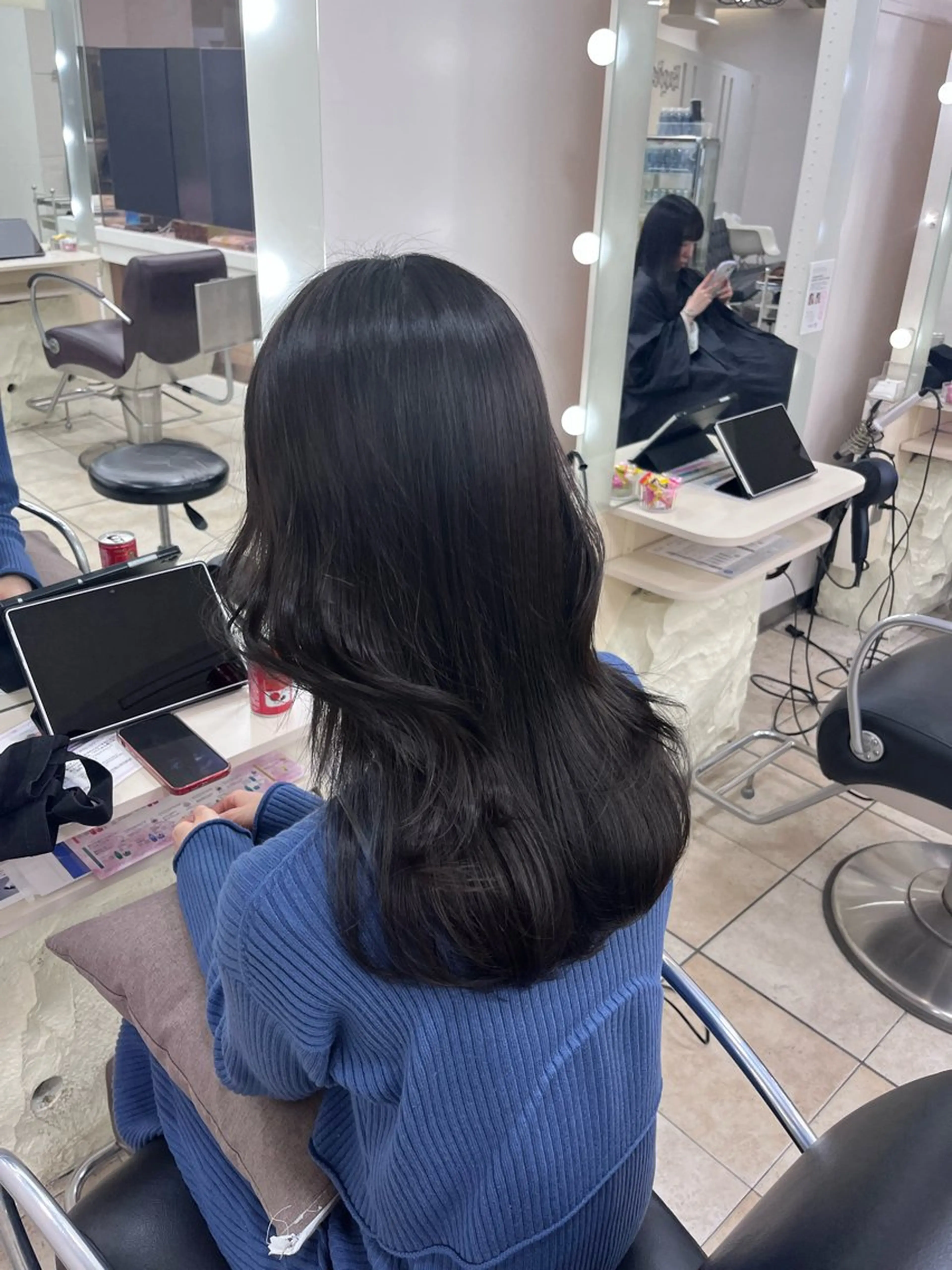 ロング カラー ブルーカラー ブルージュ 透明感カラー くびれヘア 韓国レイヤー×モテ髪 /MITSUKI🤍のヘアスタイル