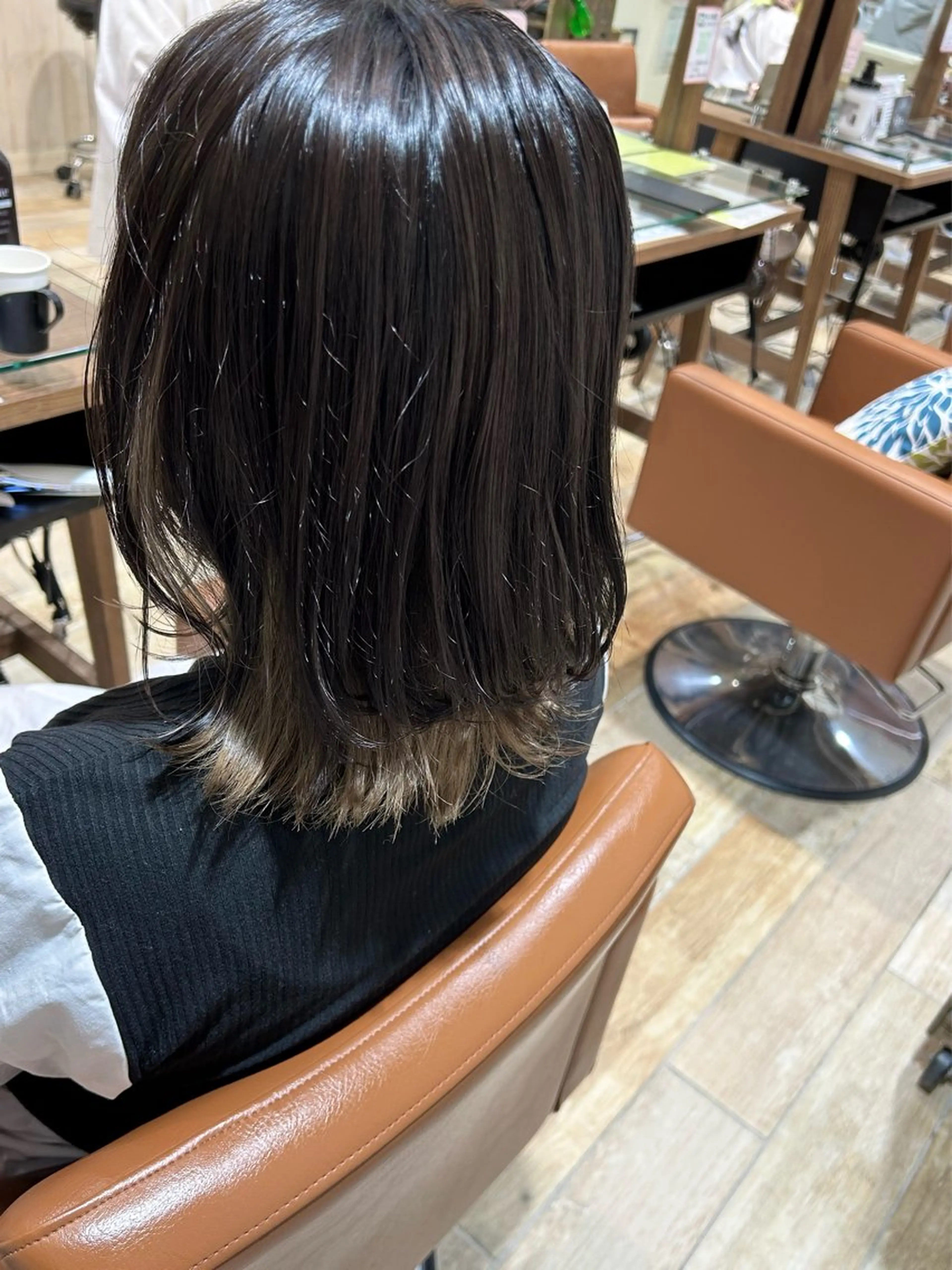 カラー インナーカラー ヘアカラー 須藤 向日葵のヘアスタイル