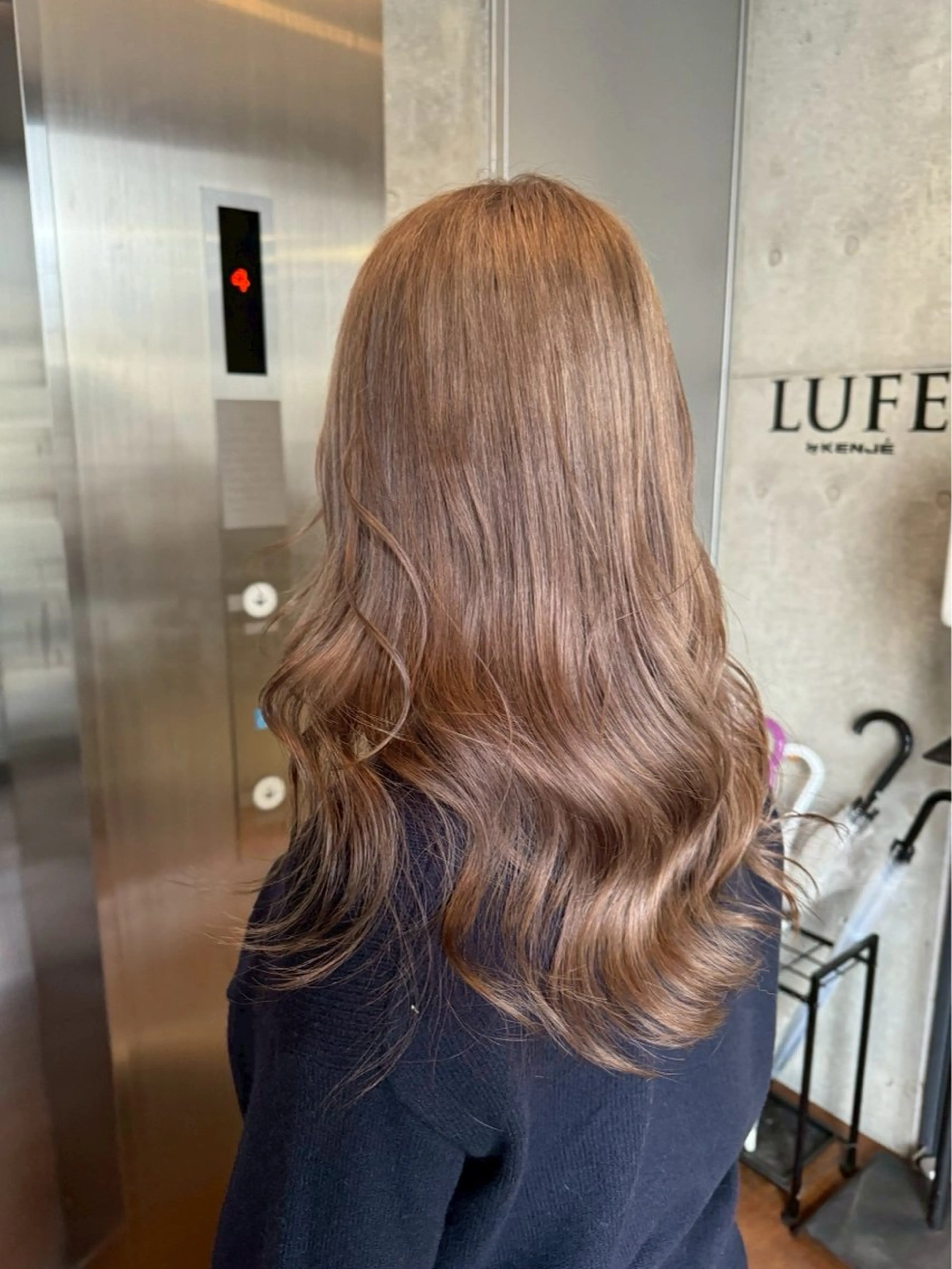 カラー トリートメント 🍎ブリーチカラー 🍎KUREA🍎のヘアスタイル