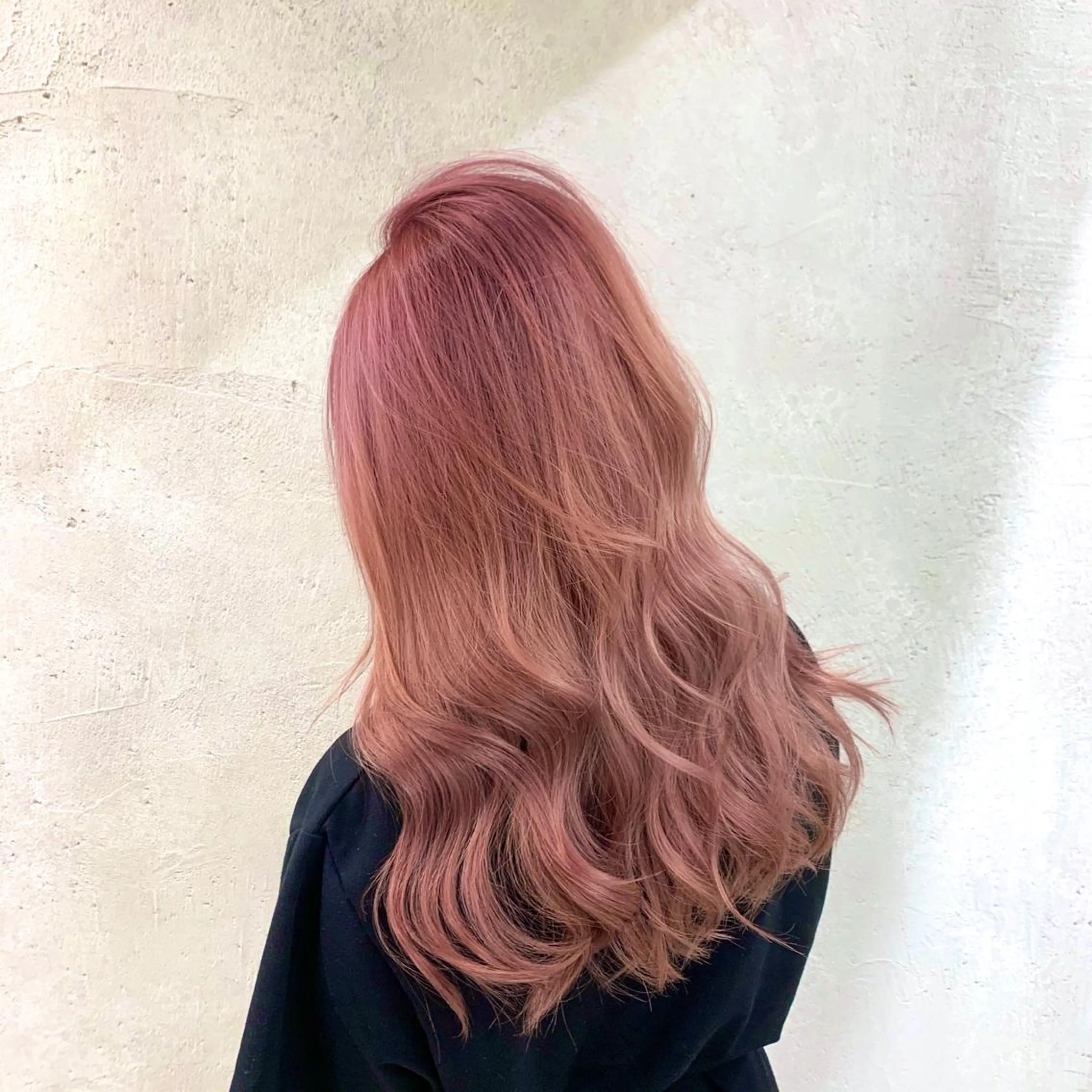 セミロング カラー ヘアカラー 及川シゲル 髪質改善講師のヘアスタイル