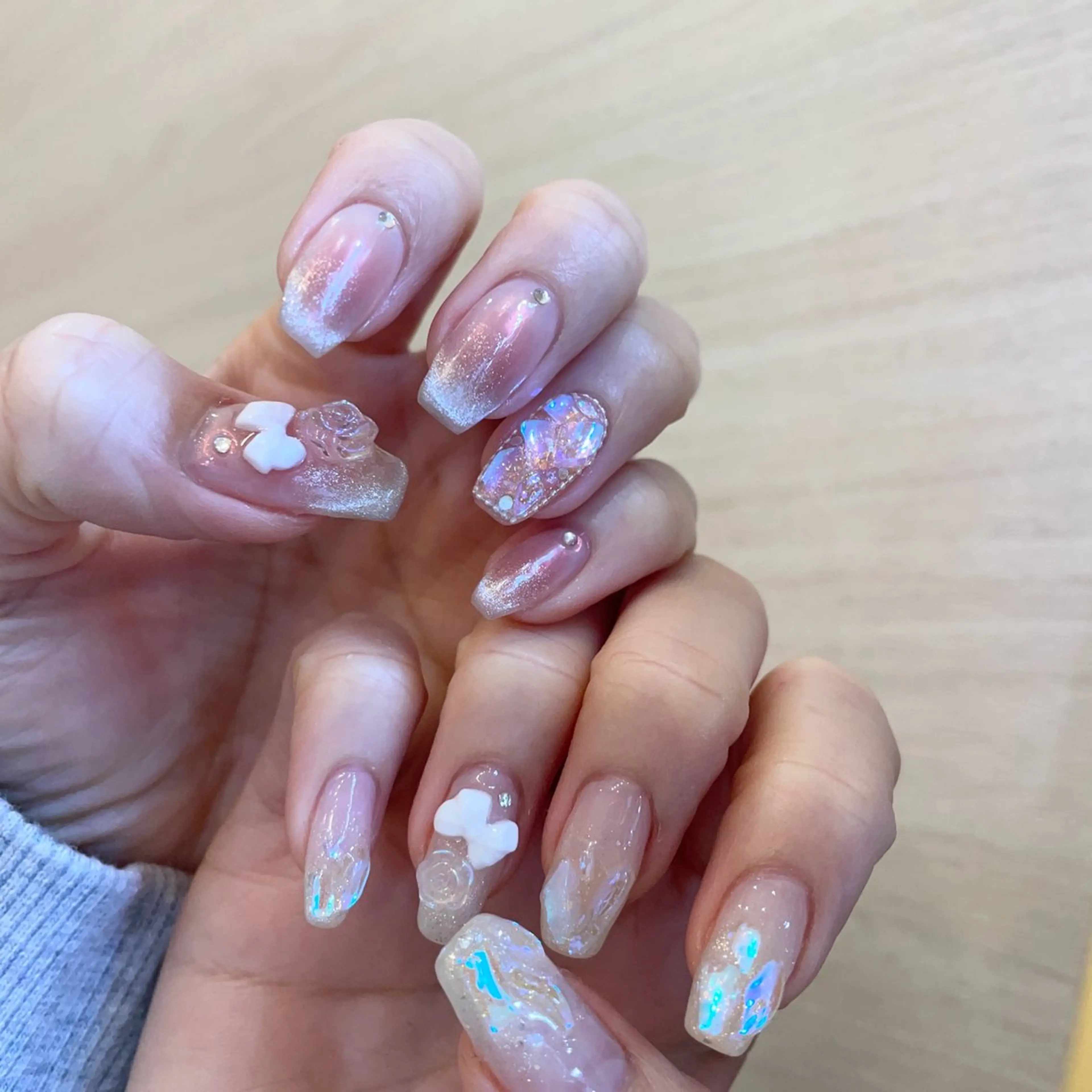 ネイル 氷ネイル・うるうるネイル ワンホンネイル Nail Salon Gummi.のネイルデザイン
