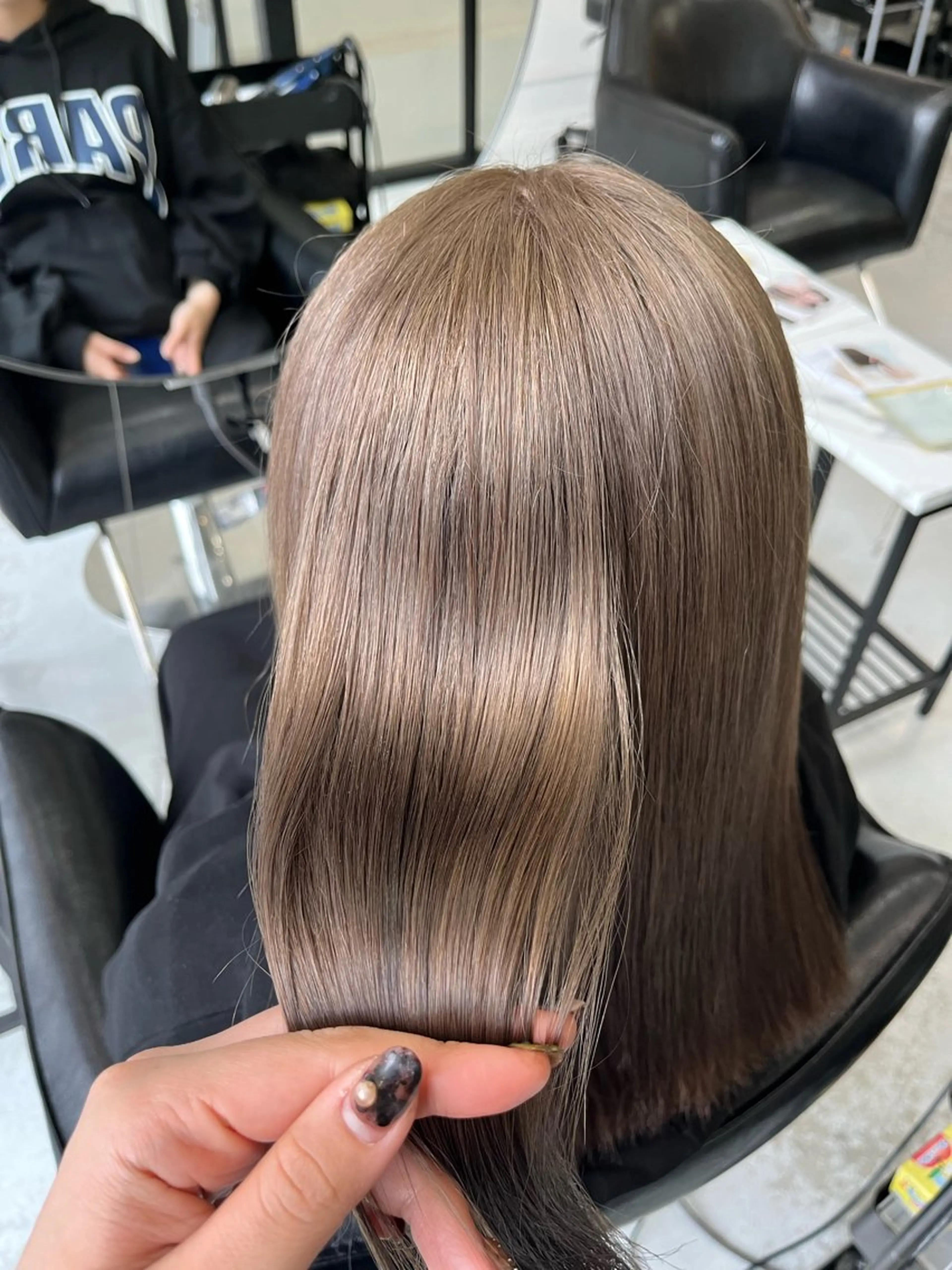 カラー ブリーチ maisonHALU /古吉かやのヘアスタイル