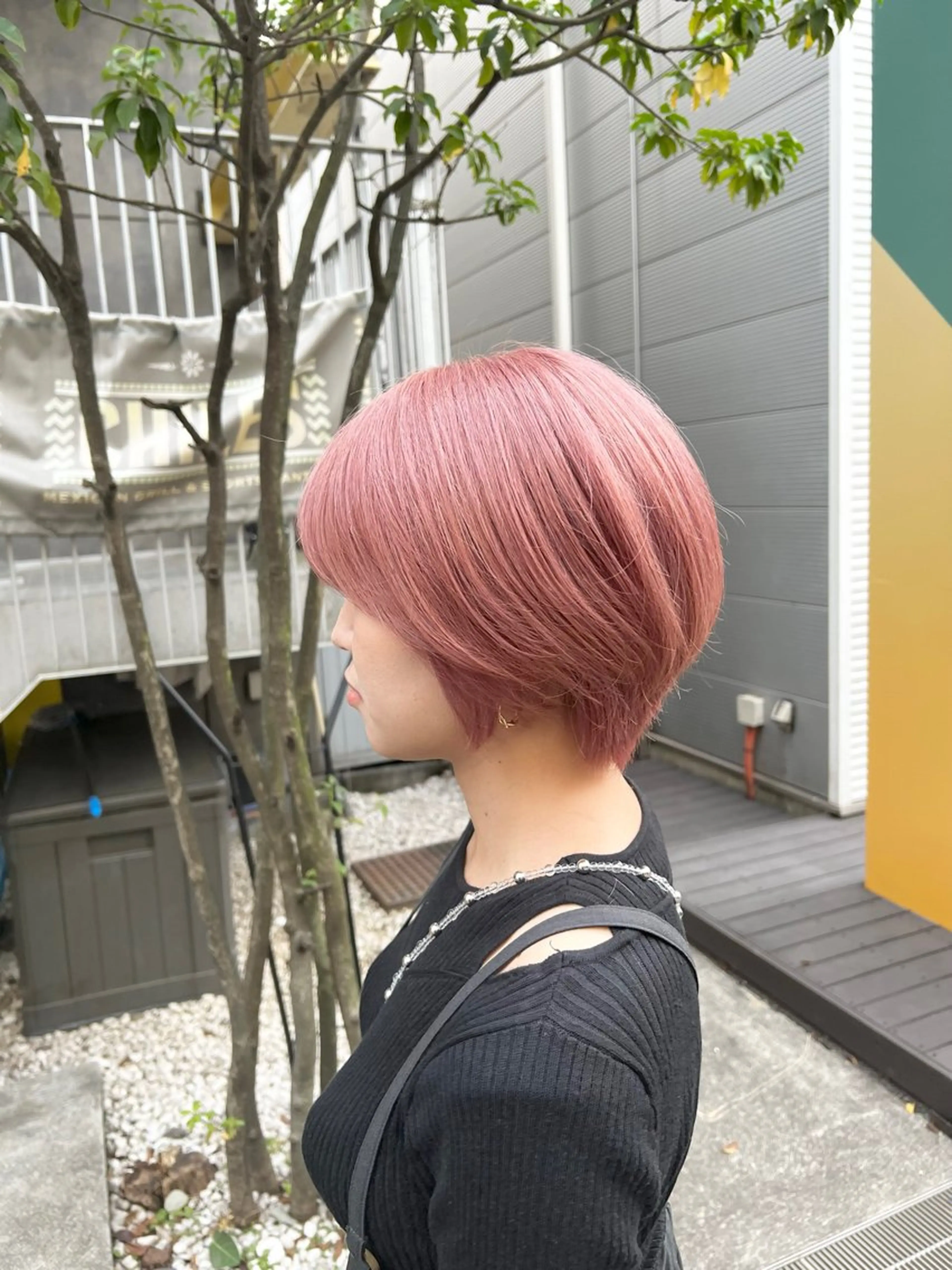 ショート カラー カット ヘアカラー トリートメント ヘアセット 🫧艶ダブルカラー ブリーチ🫧トモヤのヘアスタイル