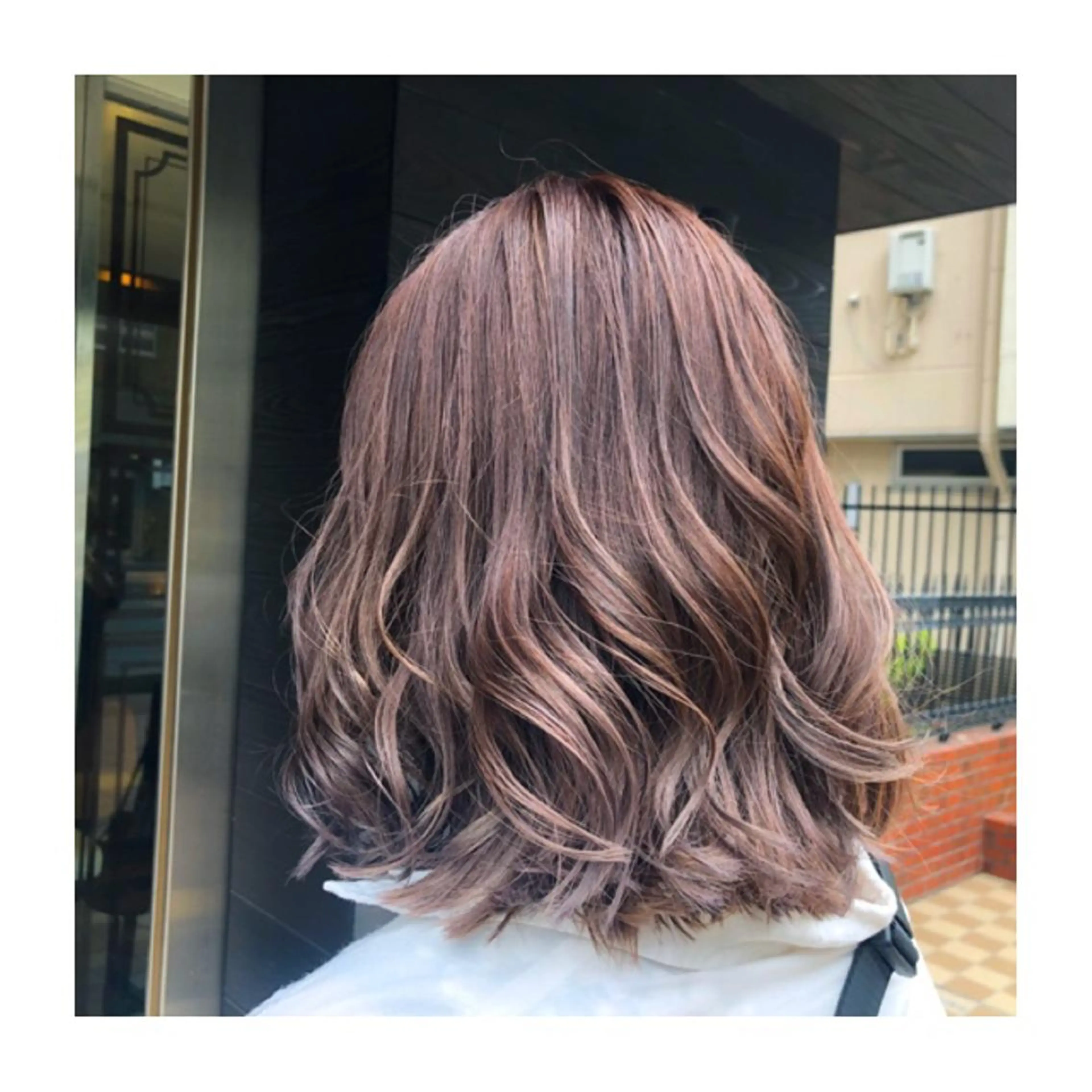 ミディアム カラー ハイライトカラー ピンクカラー ハイライト ヘアカラー 小森谷 亮太のヘアスタイル