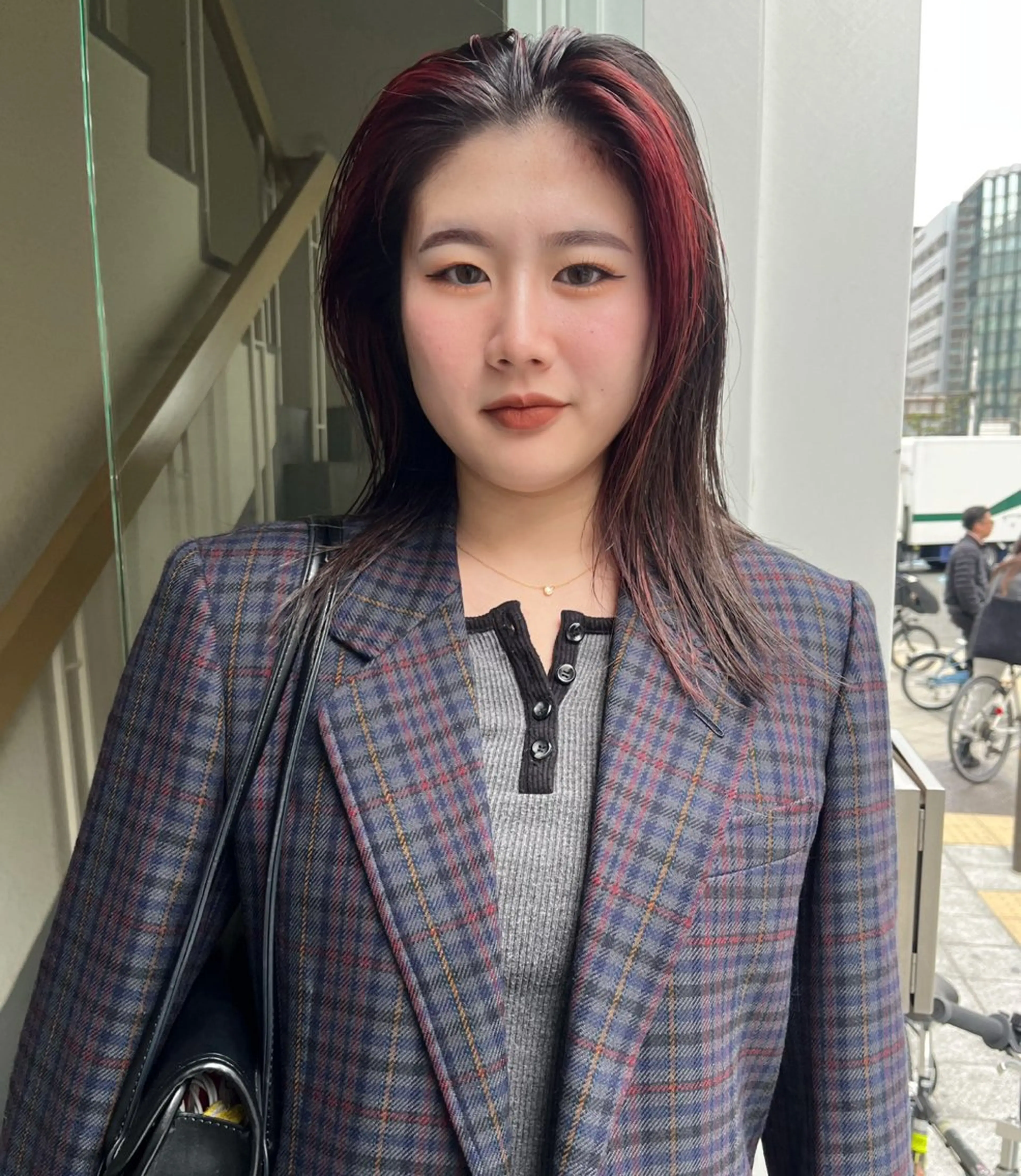 カラー sliver ・siki /YUIのヘアスタイル