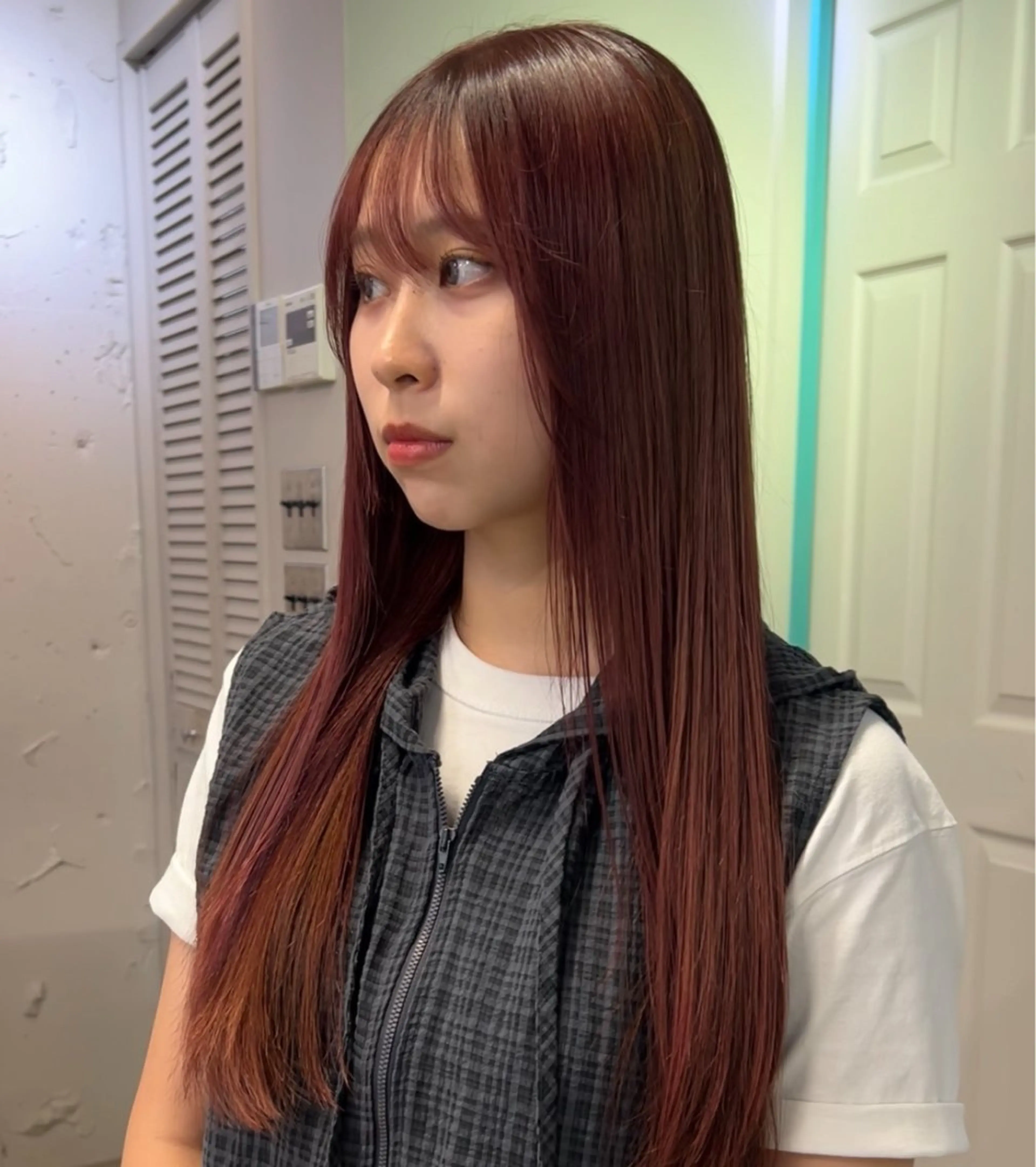 ロング 小顔に見えるボブ 透明感カラー🪽のヘアスタイル