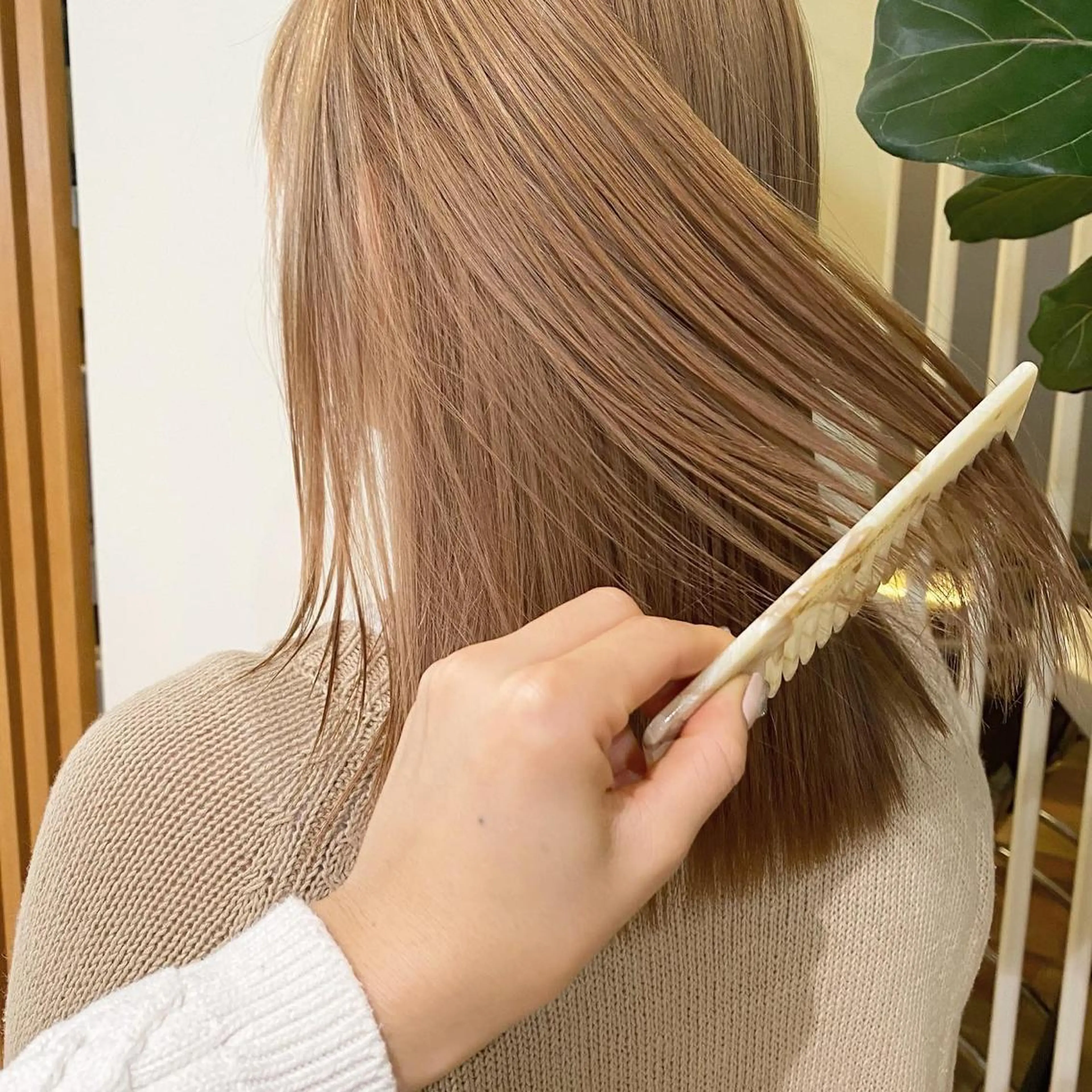 セミロング カラー パーマ ヘアアレンジ メンズ キッズ ネイル マツエク・マツパ モリモト サナのヘアスタイル