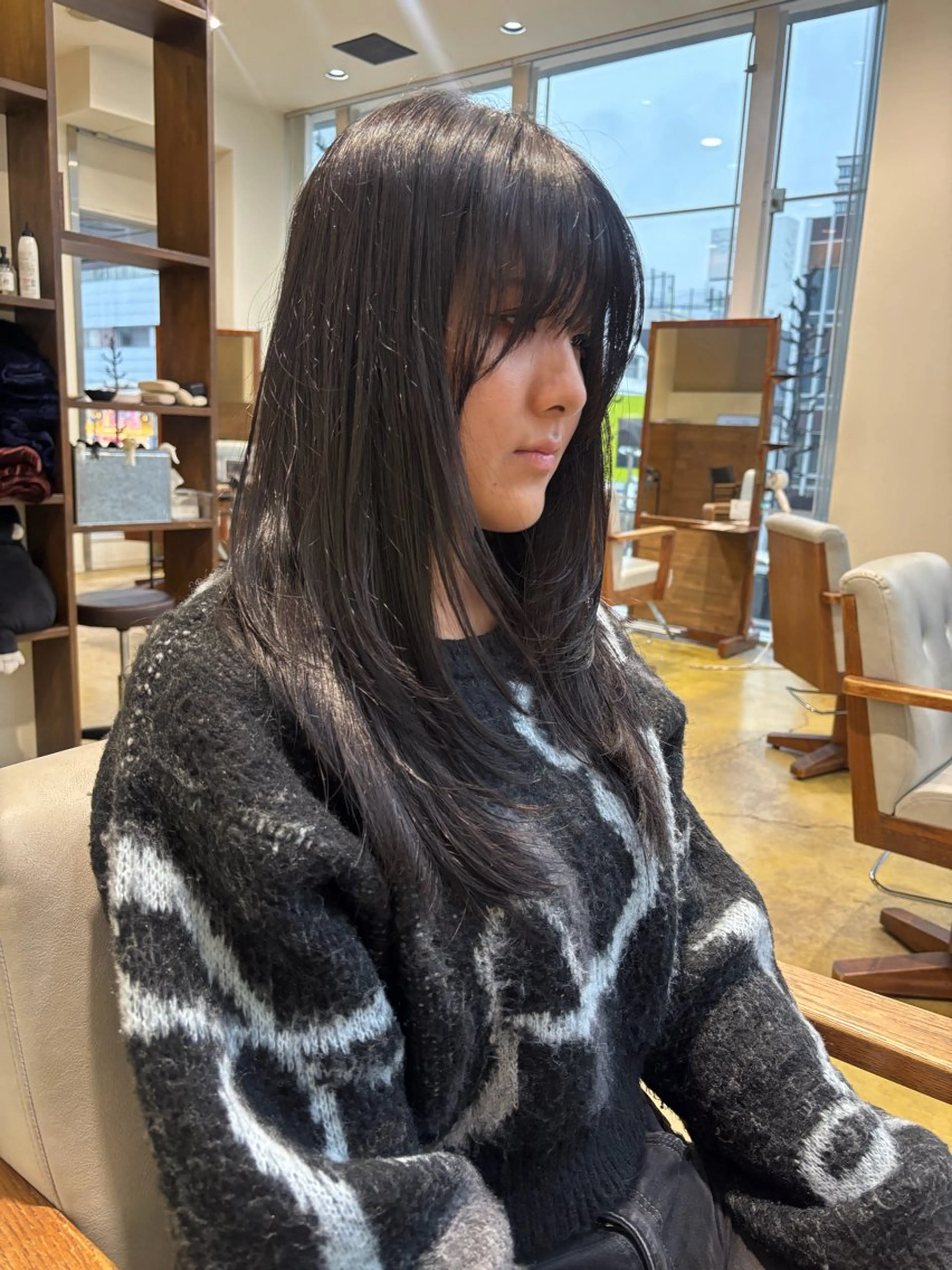 ロング レイヤーカット カット 伊藤 優衣/アイブロ ウ／透明感カラーのヘアスタイル