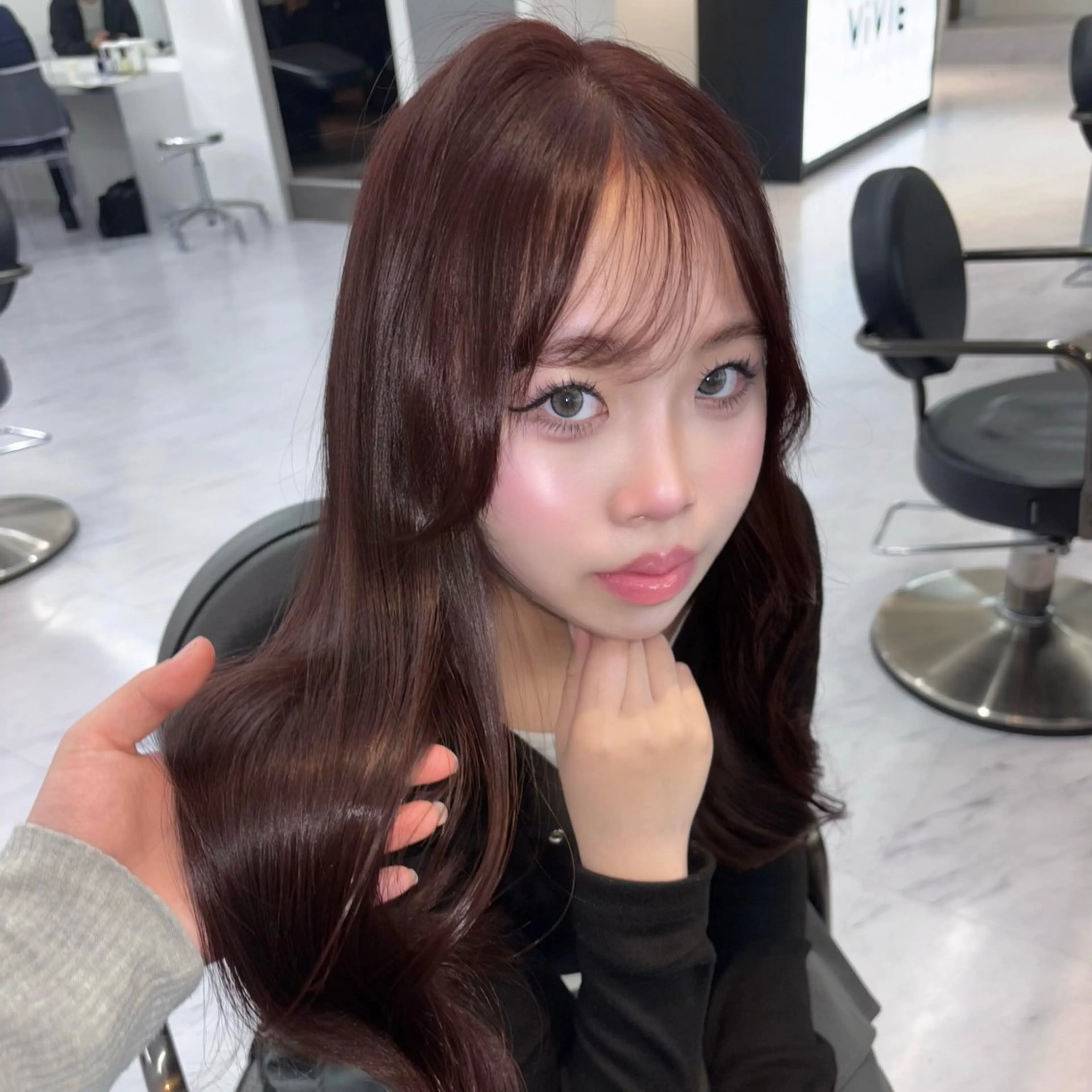 ロング カラー ヘアカラー トリートメント 韓国ヘア💖Wカラー 💖透明感カラー💖のヘアスタイル