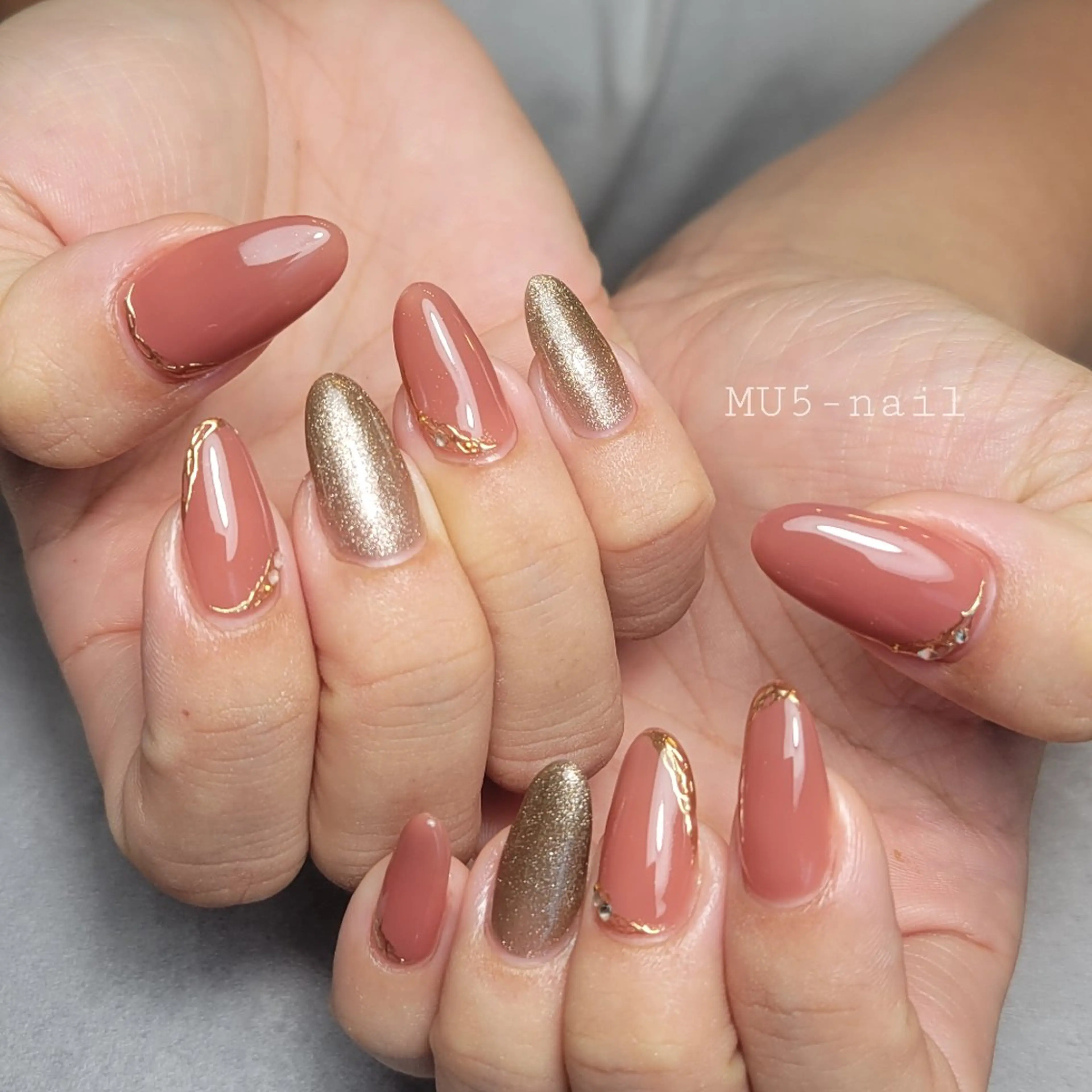 ネイル シンプルネイル ハンドネイル MU5-nail 金山ネイルサロンのネイルデザイン