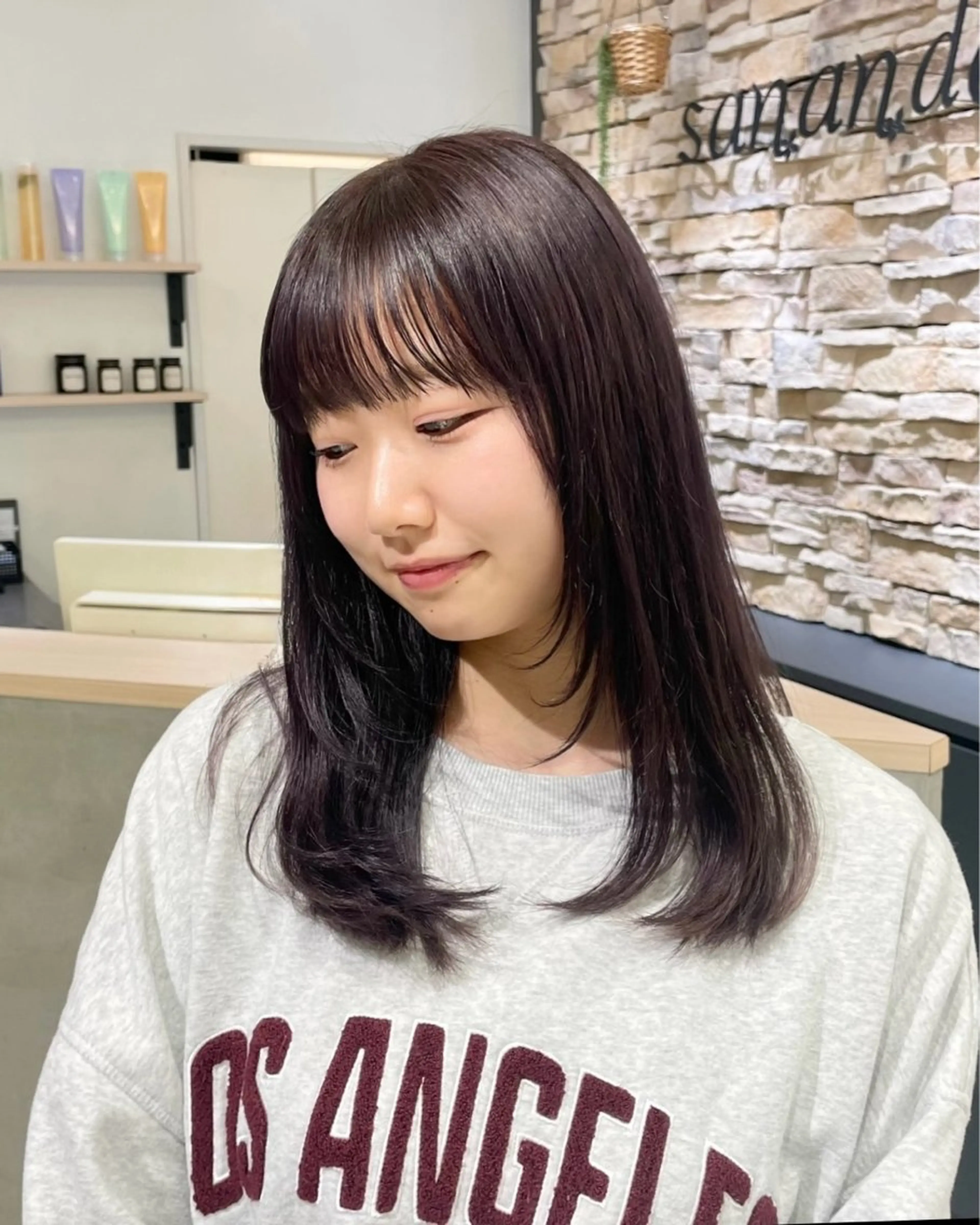 ロング 秋山 智香のヘアスタイル