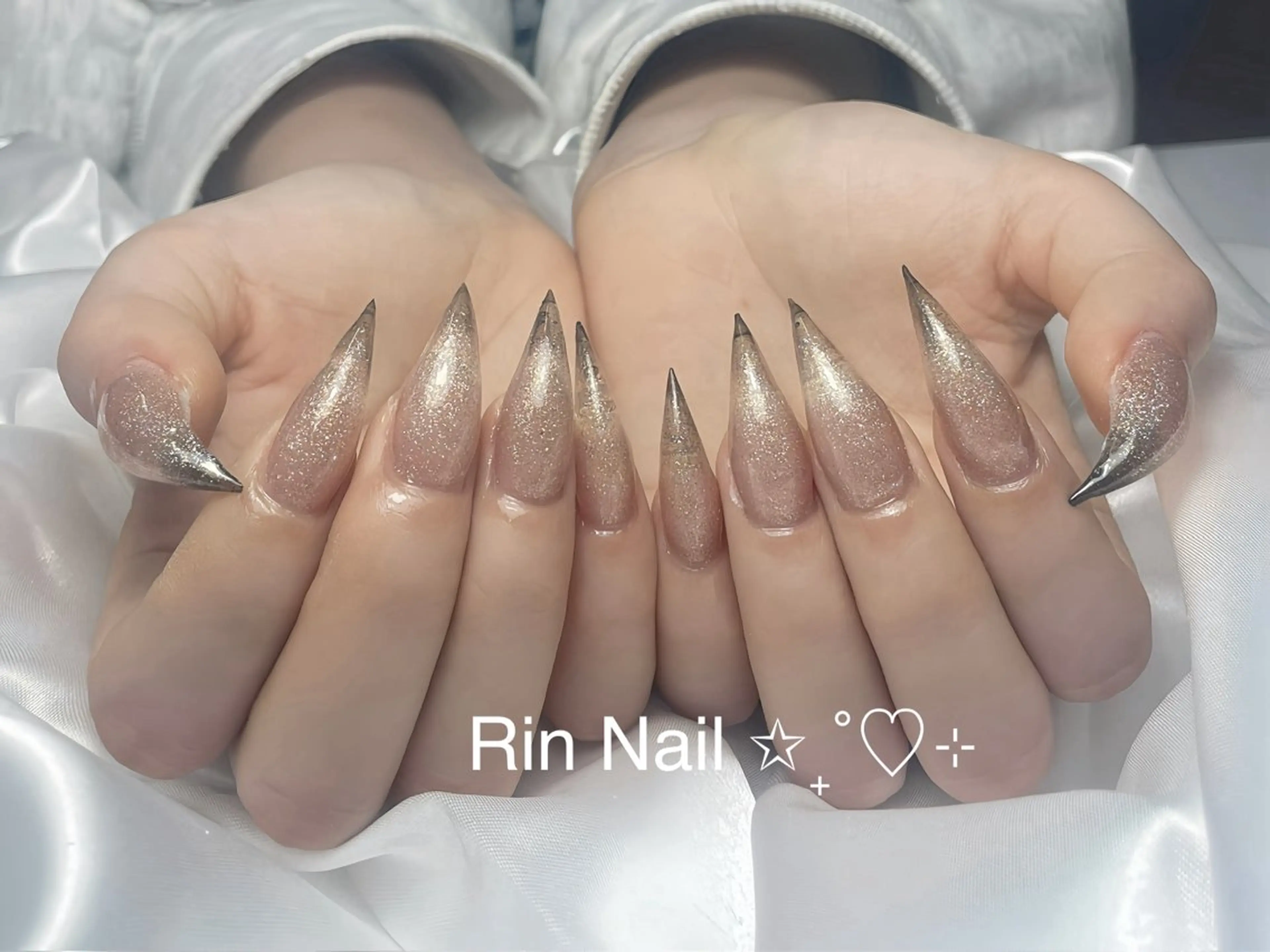 ネイル チークネイル フラッシュネイル フラワーネイル フットネイル ジェルネイル ハンドネイル Rin Nail Shinokuboのネイルデザイン