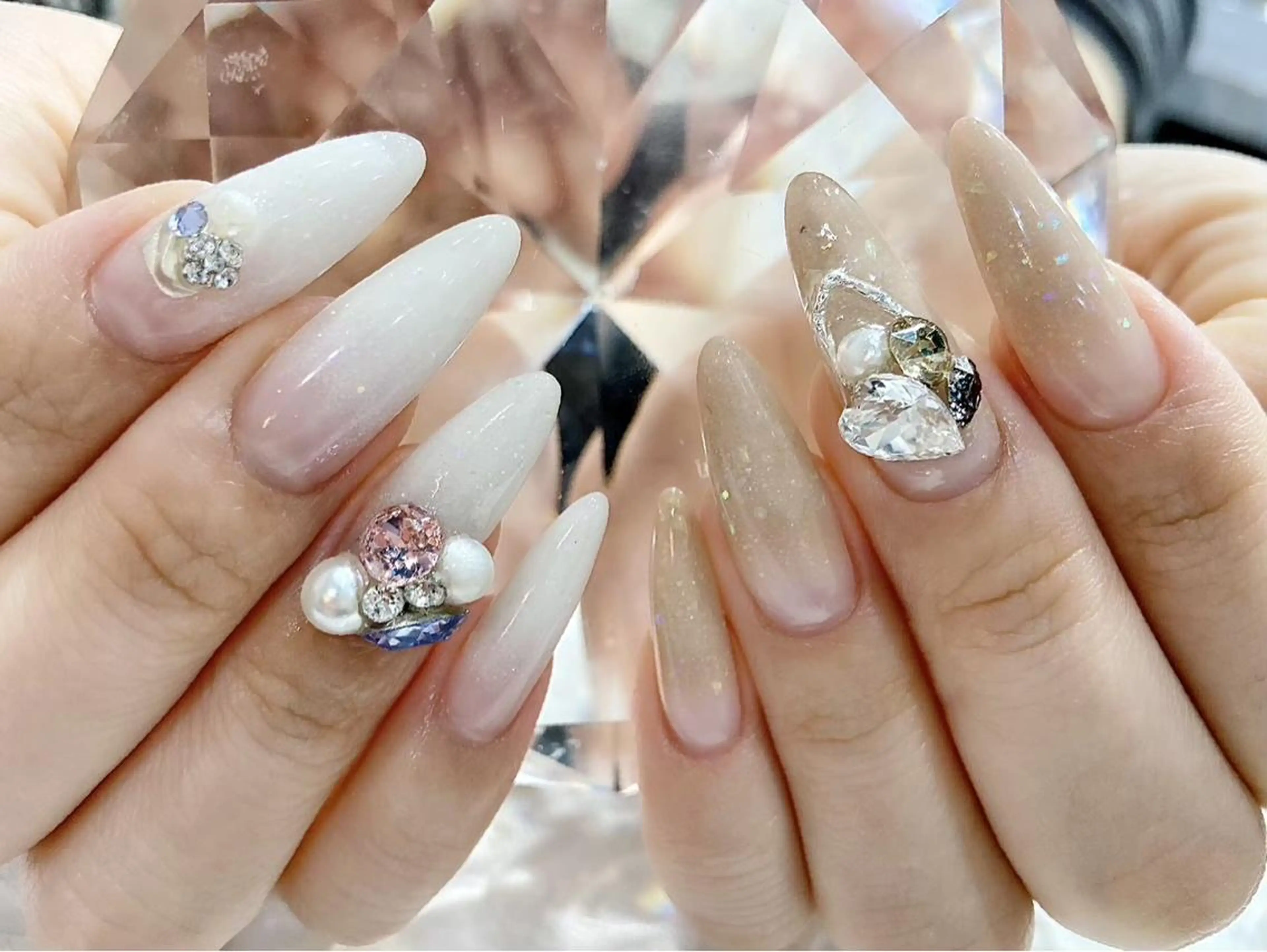 ネイル nailsalon Mirrorのネイルデザイン