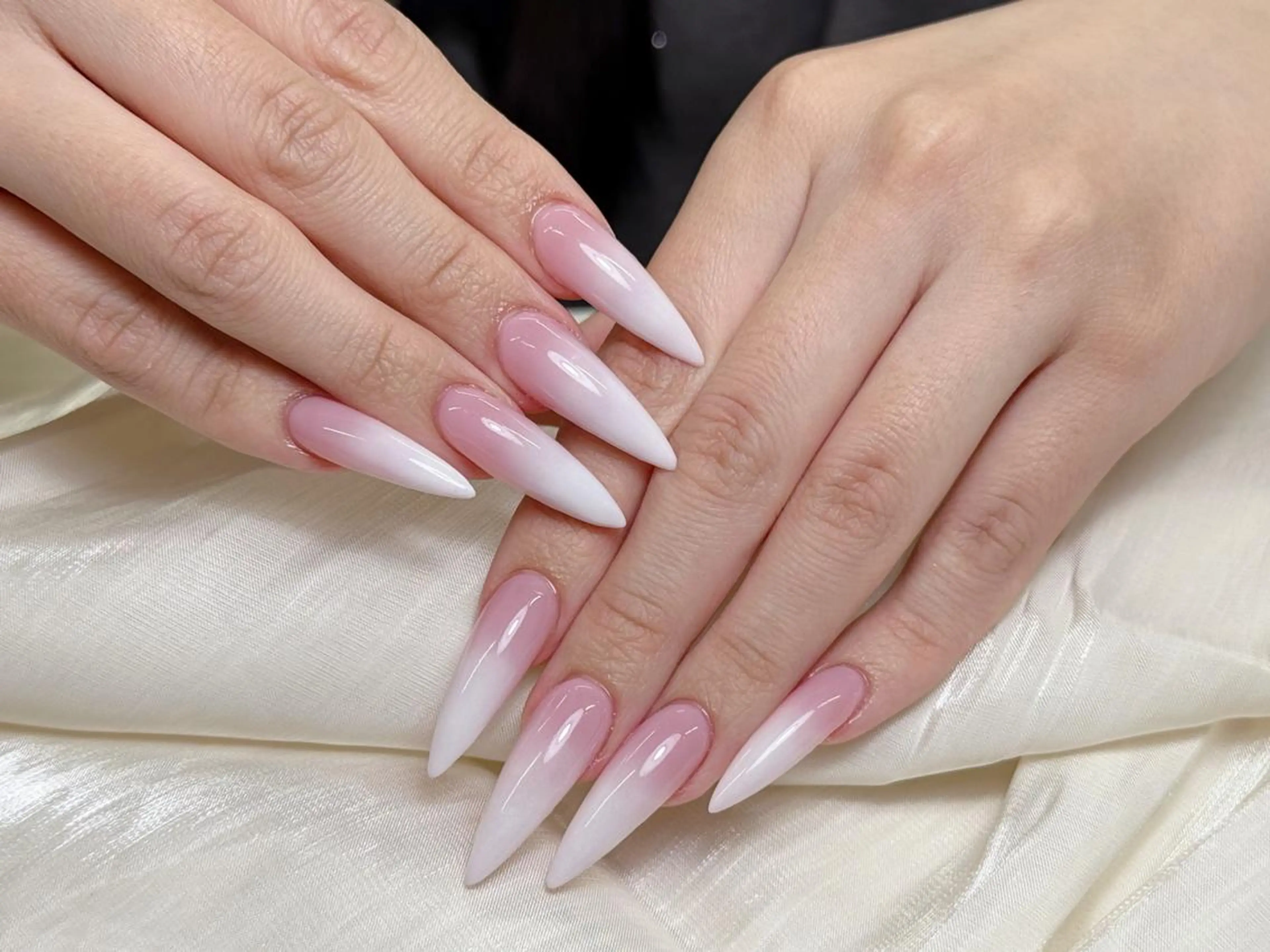 ネイル 新宿AOI フォルム重視のネイルデザイン