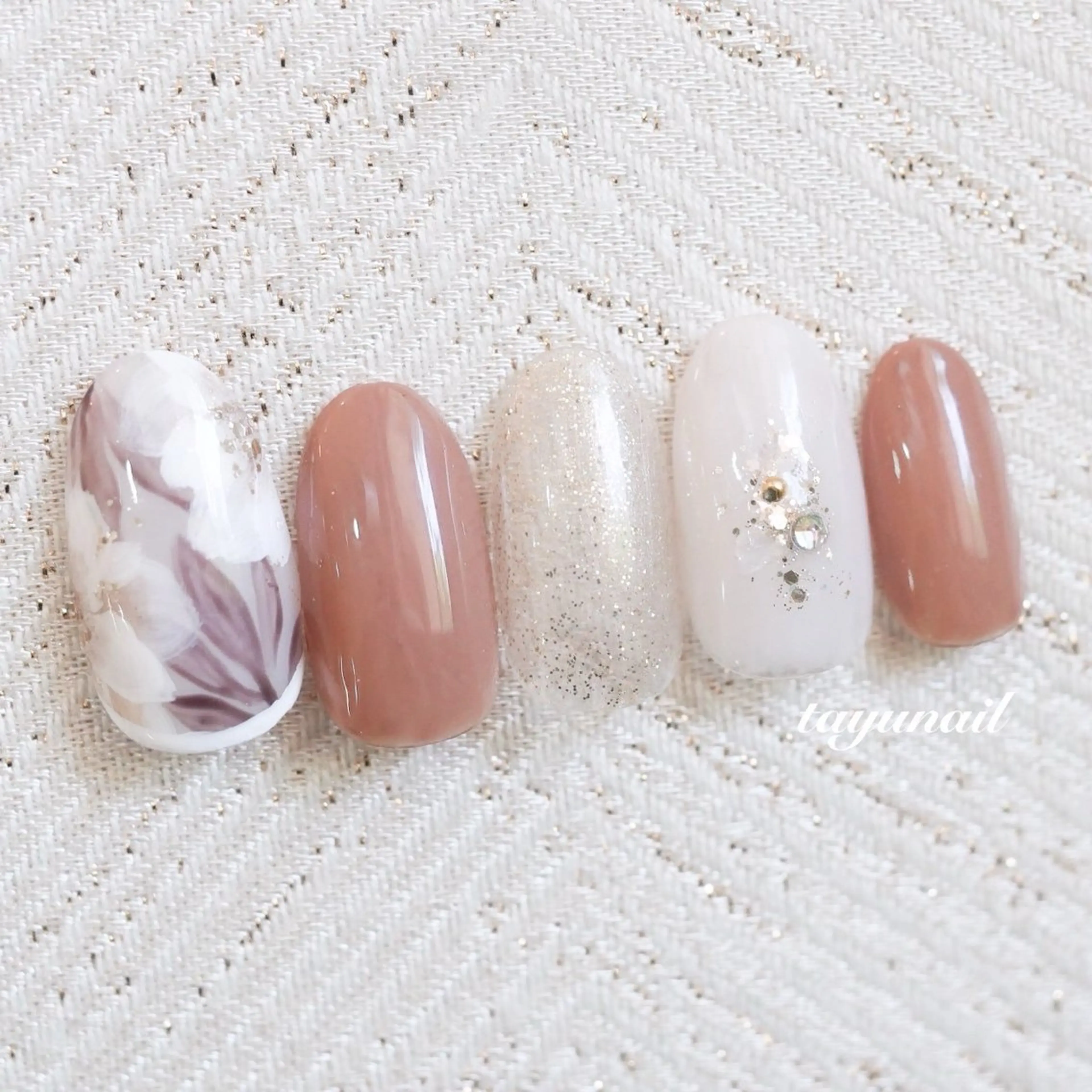ネイル 成人式 ニュアンスネイル ネイルサロン・ネイルスクール　たゆnail所属・ネイルサロン 【たゆnail】のネイルデザイン