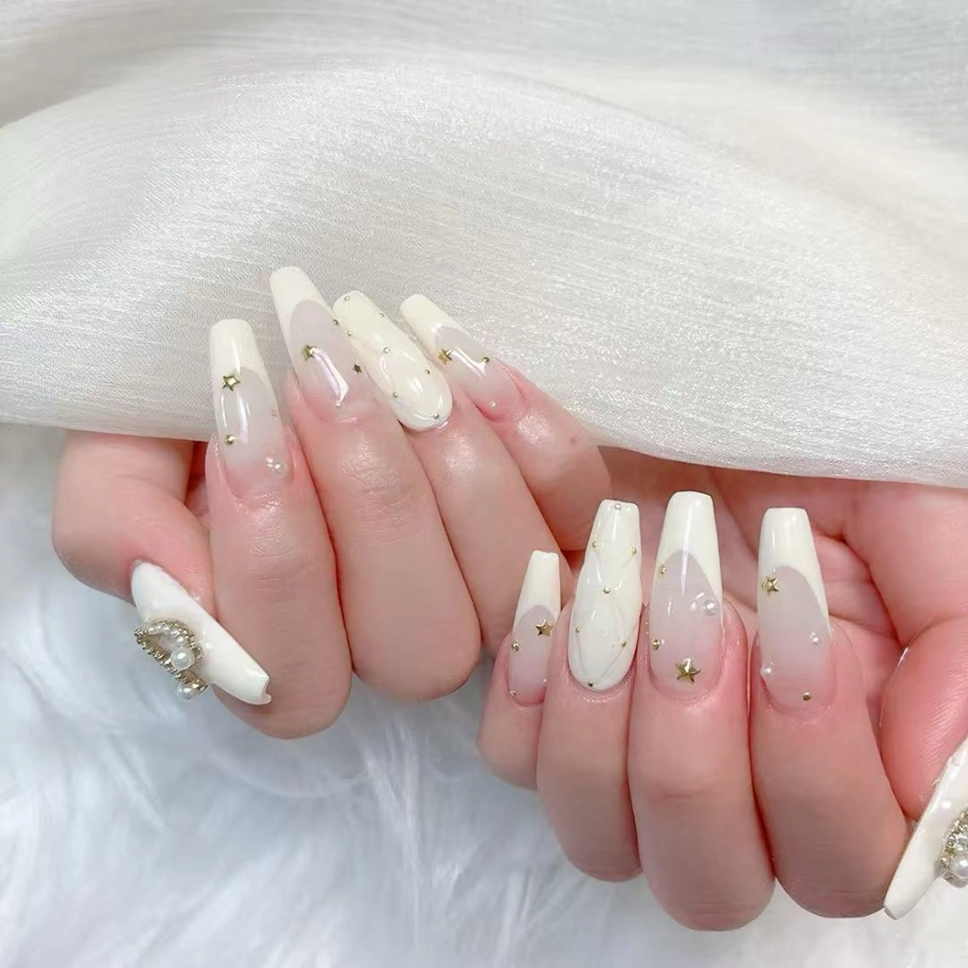 ネイル アニマル柄 チークネイル フラッシュネイル フットネイル フレンチネイル ハンドネイル B·U Nail大宮 長さだし専門店のネイルデザイン