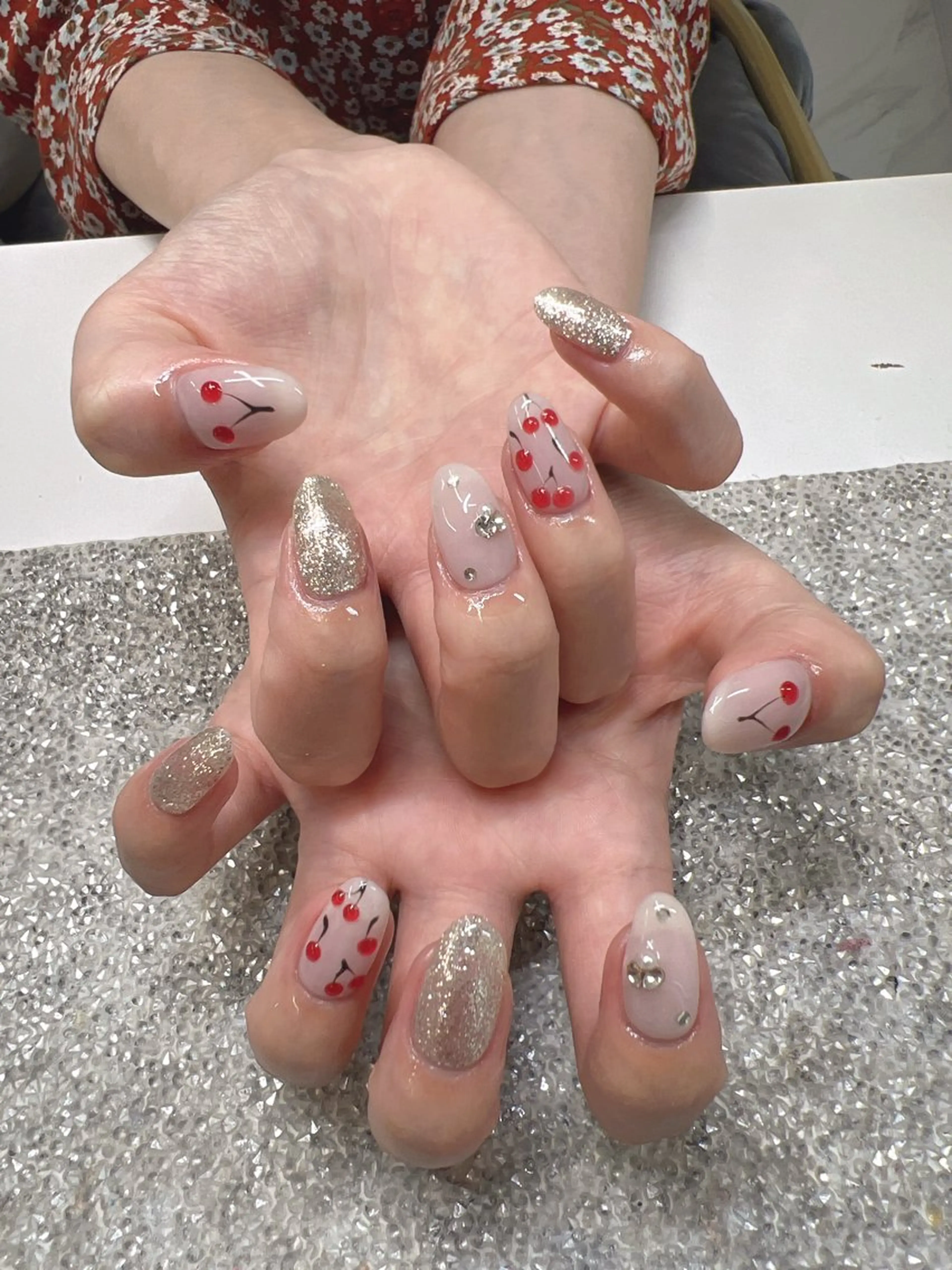 ネイル Guarendo錦糸町店所属・ガレンドウ 白澤 愛子のネイルデザイン