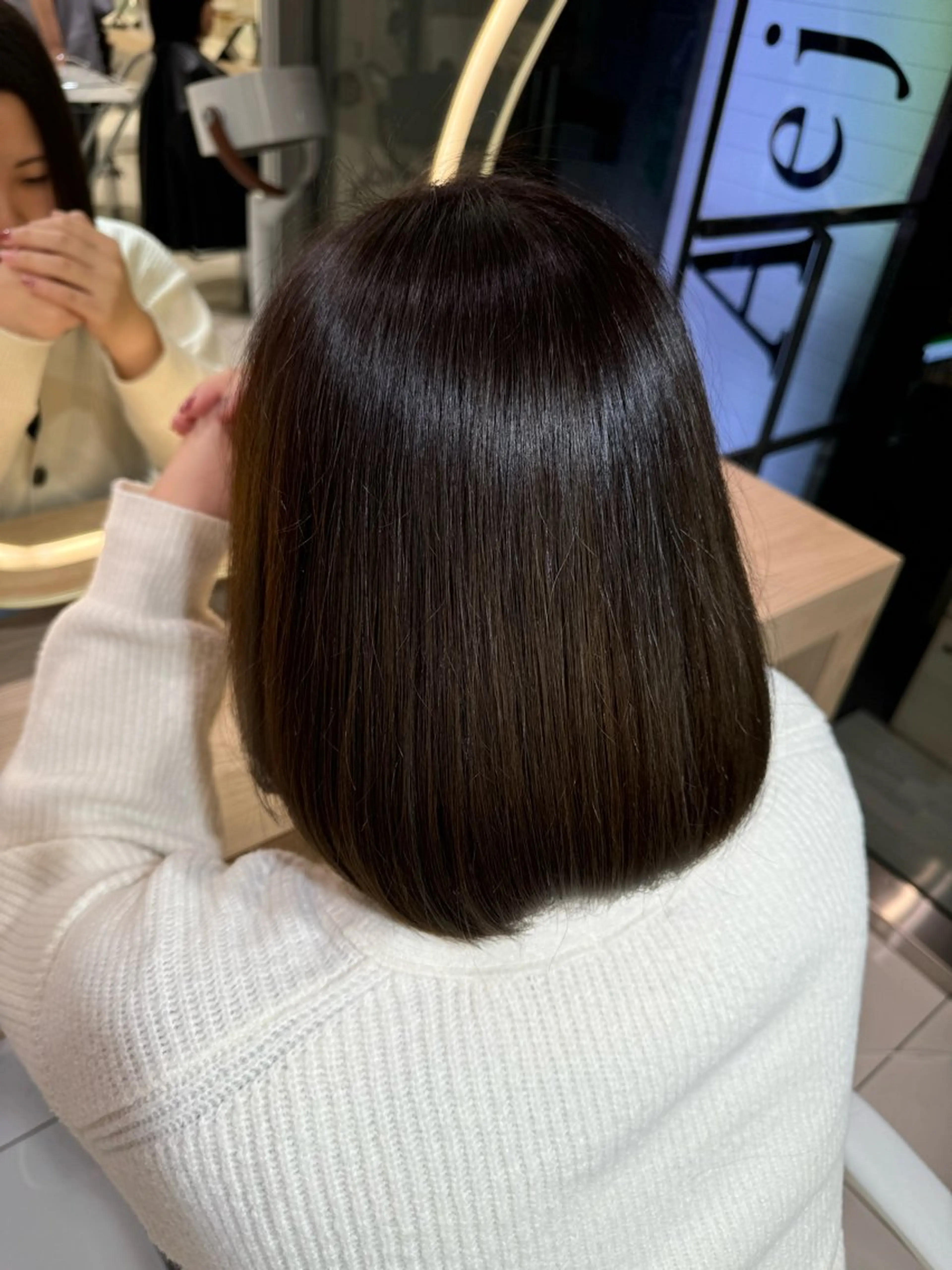 セミロング 韓国レイヤー/ 顔まわり/西野和裕のヘアスタイル