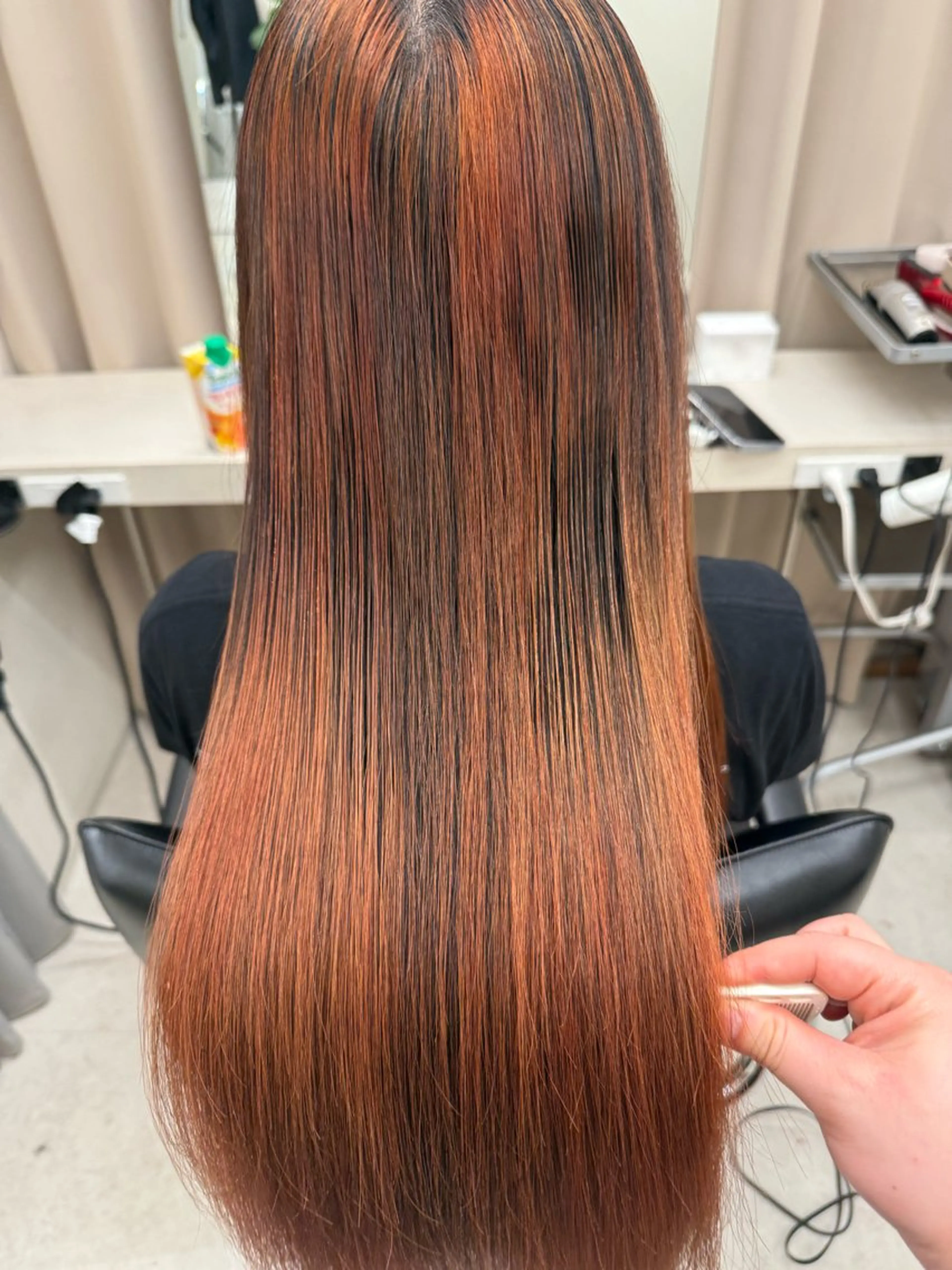 カラー バレイヤージュ オレンジ ヘアカラー トリートメント haru 髪質改善サロンのヘアスタイル