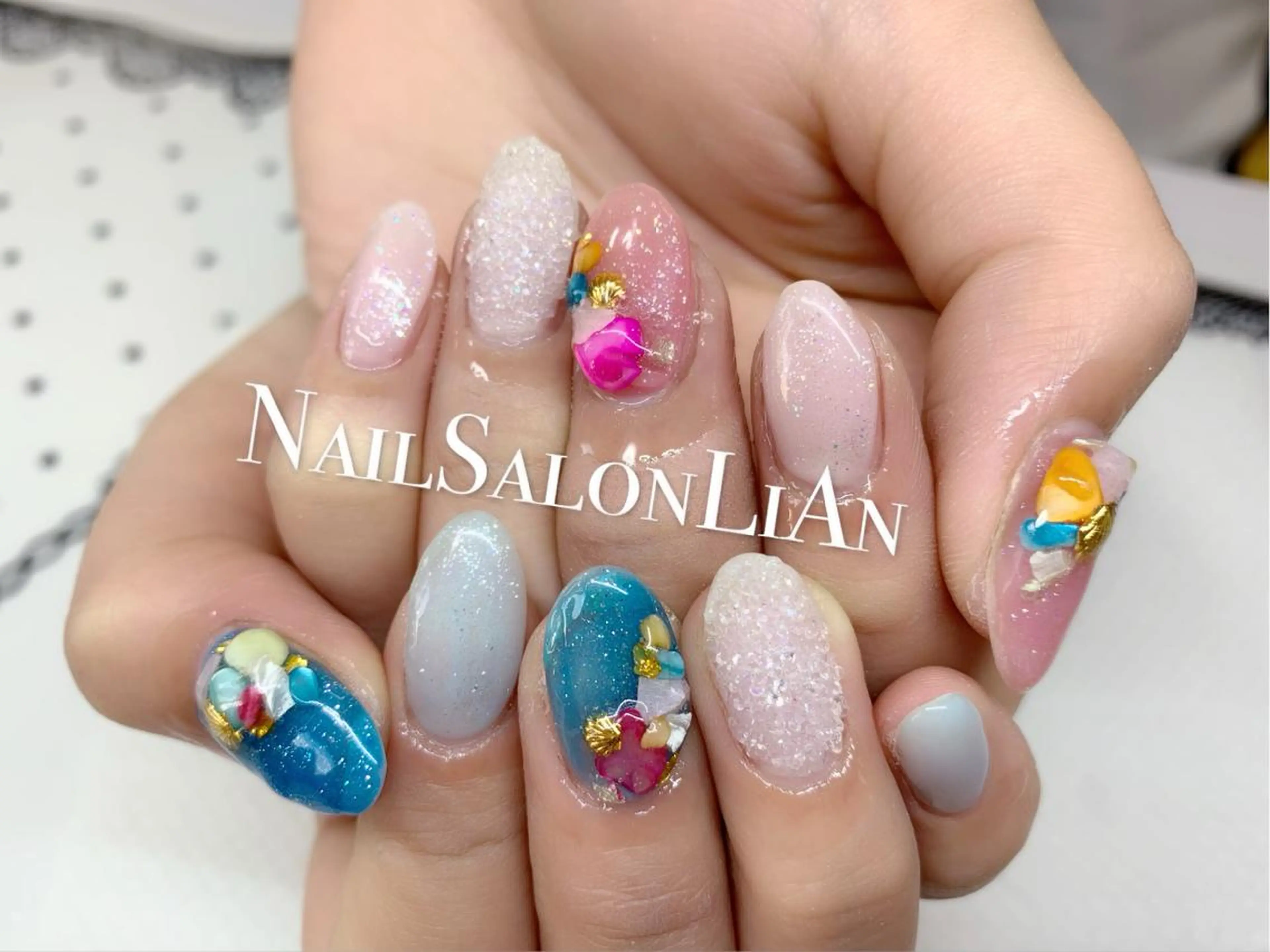 ネイル アートネイル 持ち込み シンプルネイル ストーンネイル NailSalon LiAnのネイルデザイン