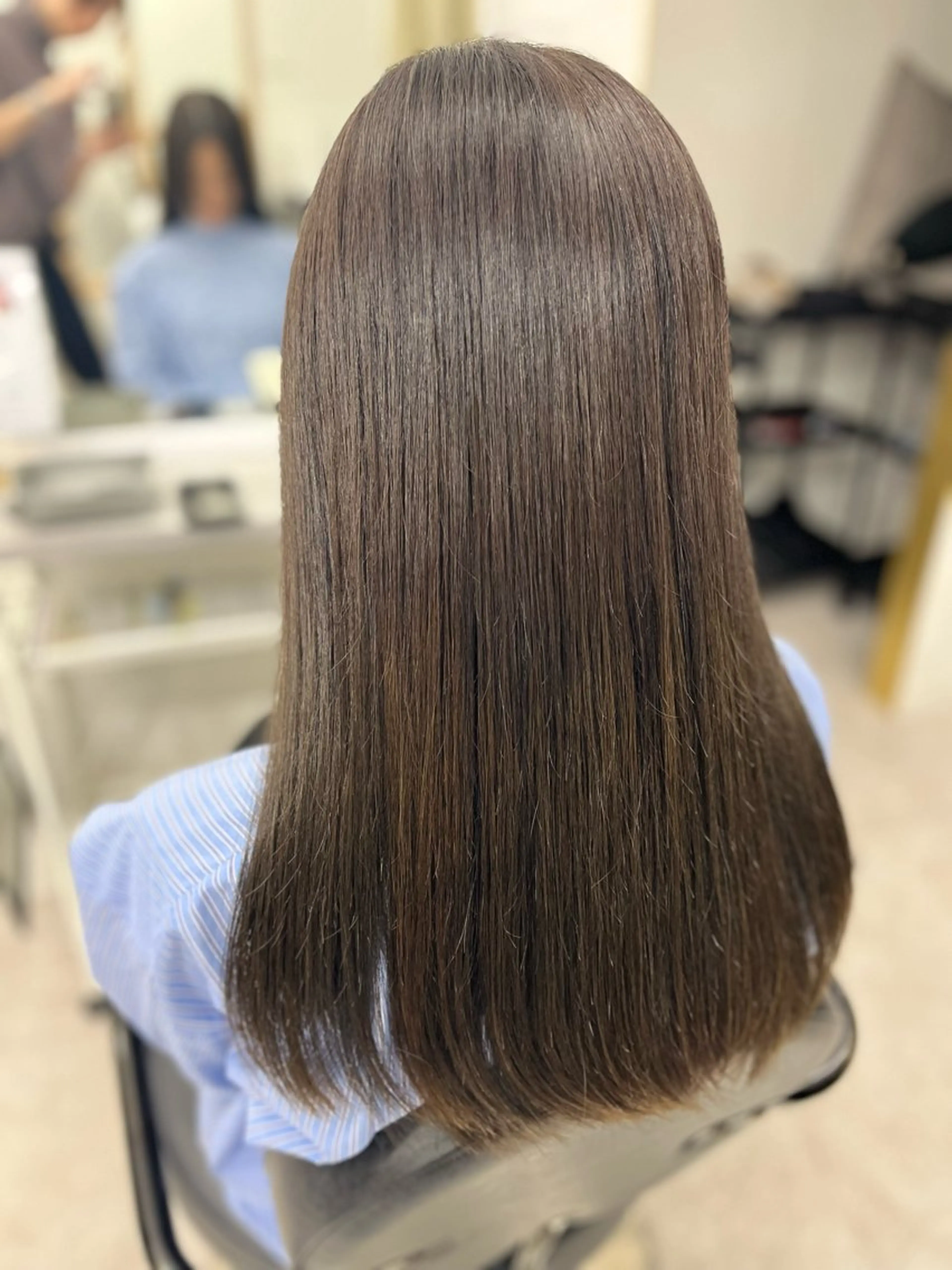 セミロング カラー ベージュカラー オリーブベージュ 🫧ぷる艶カラー🫧 Yuubi🦩のヘアスタイル