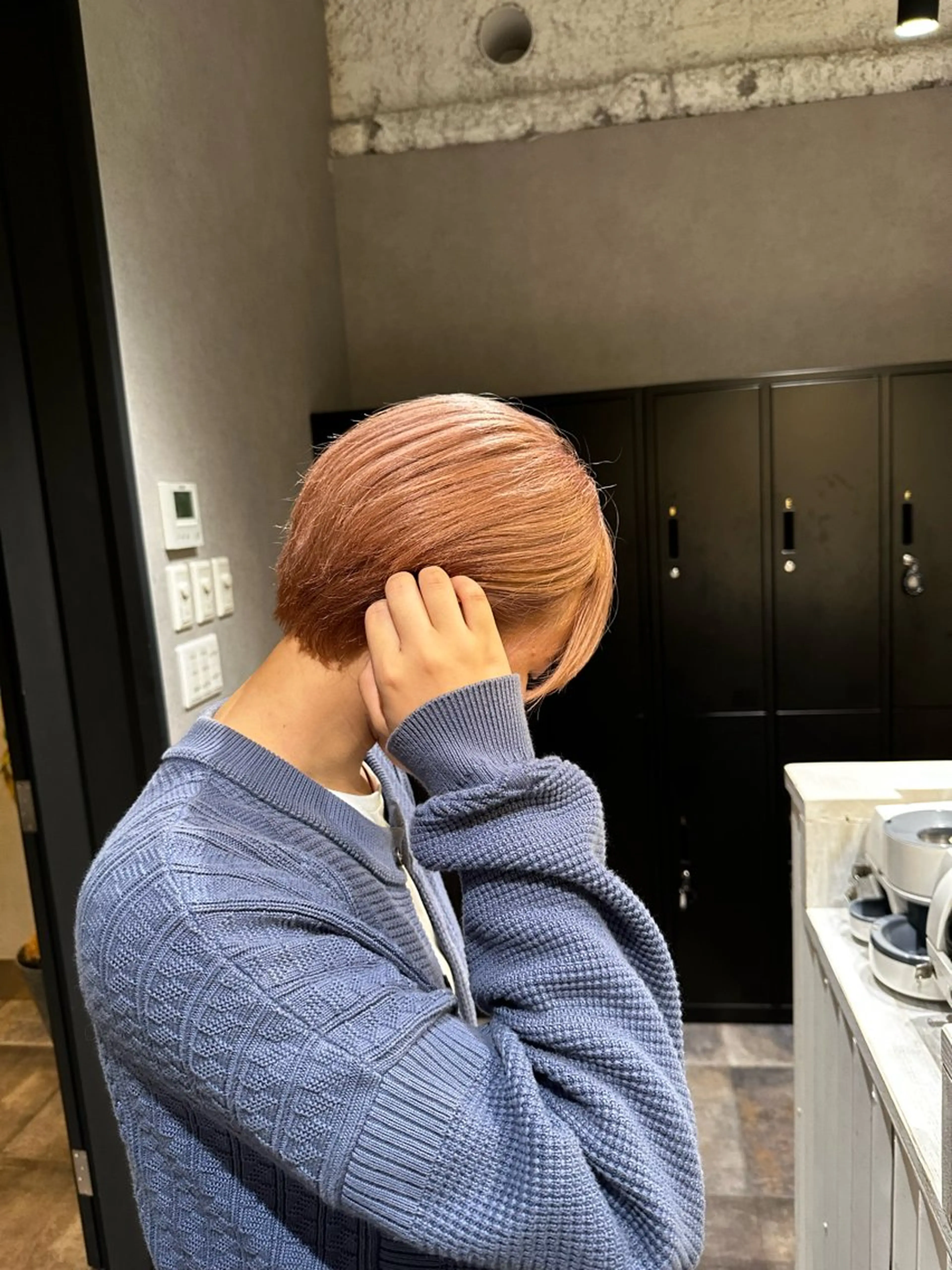 ショート カラー ベージュカラー ピンクカラー ピンクベージュ カット ヘアカラー ブリーチカラー/ ベージュ/SARAのヘアスタイル