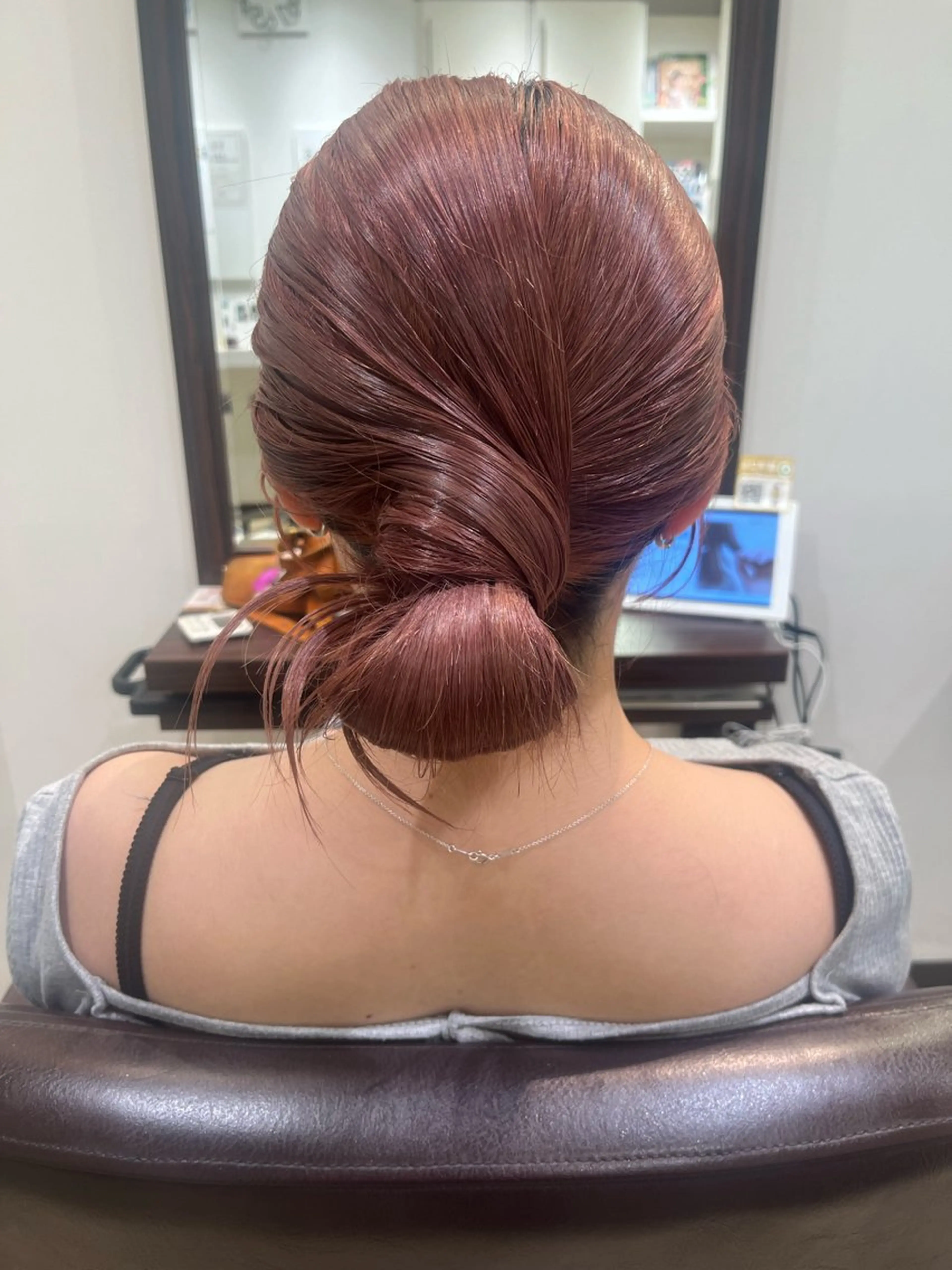 ヘアアレンジ ヘアセット なかのももか/レイヤ ー/髪質改善カラーのヘアスタイル