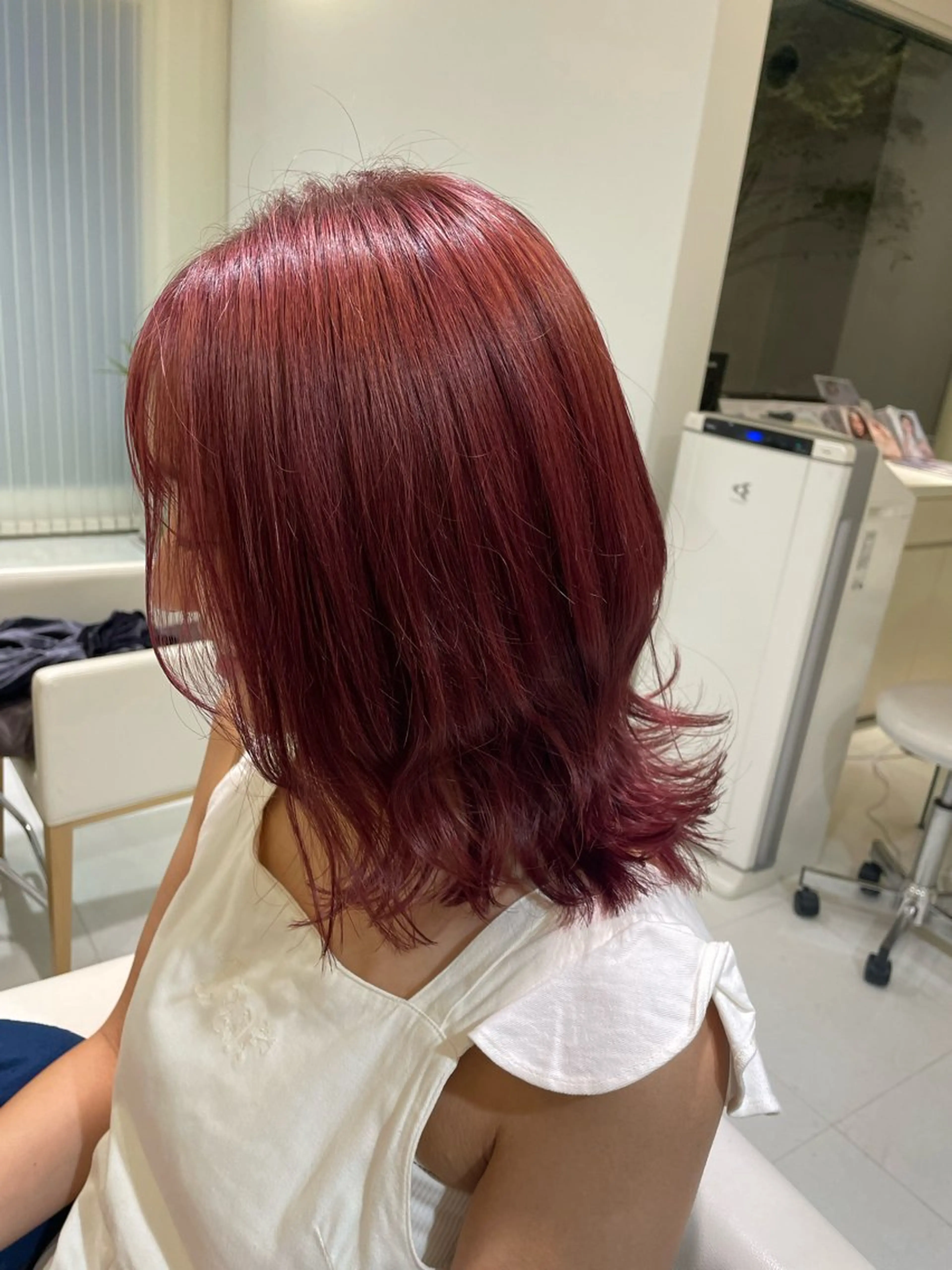 ミディアム カラー ミディアムレイヤー ピンクカラー レイヤーカット WISTARIA FIELD坂本結希奈のヘアスタイル