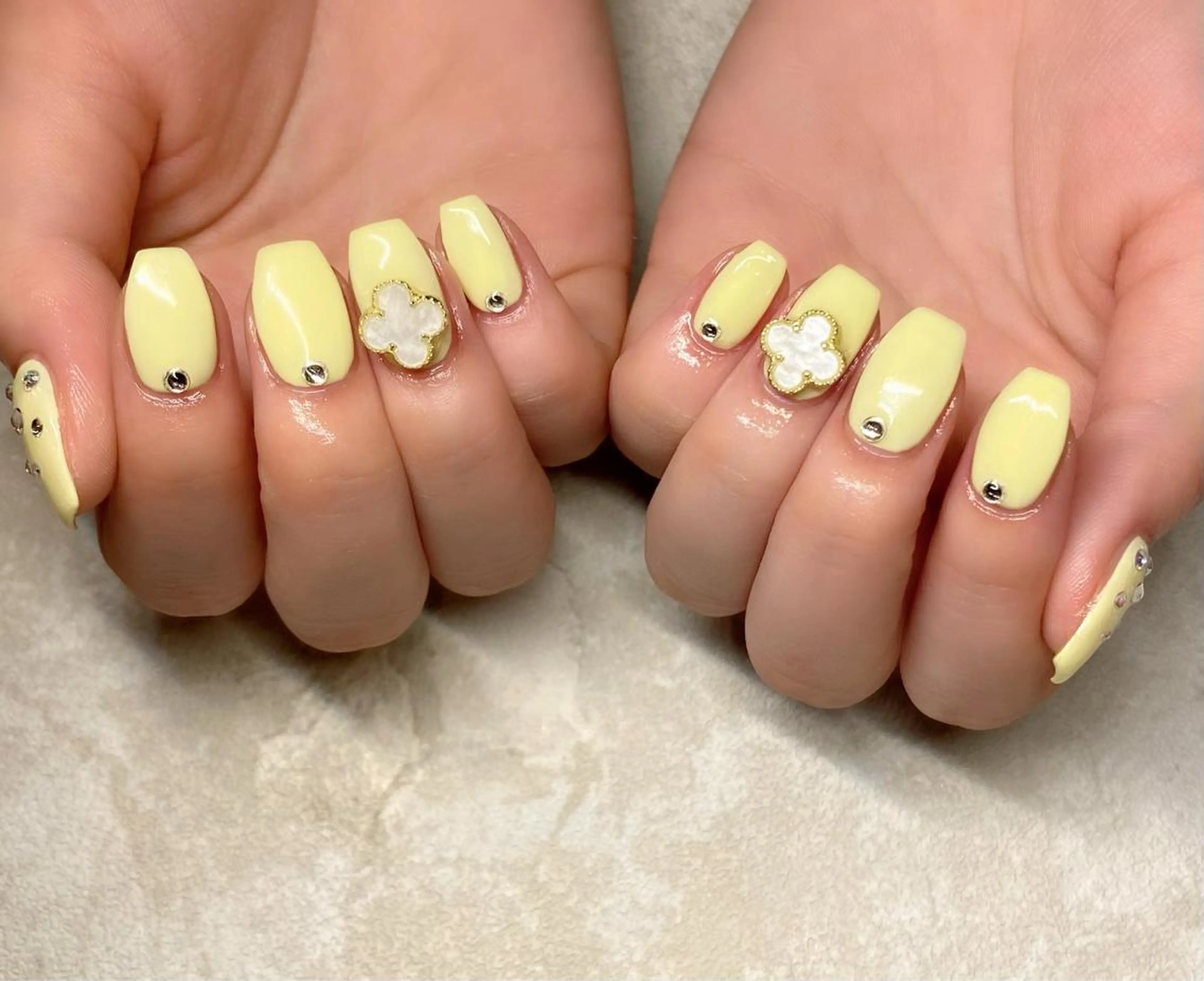 ネイル Lino+ ネイル&よもぎ蒸しのネイルデザイン