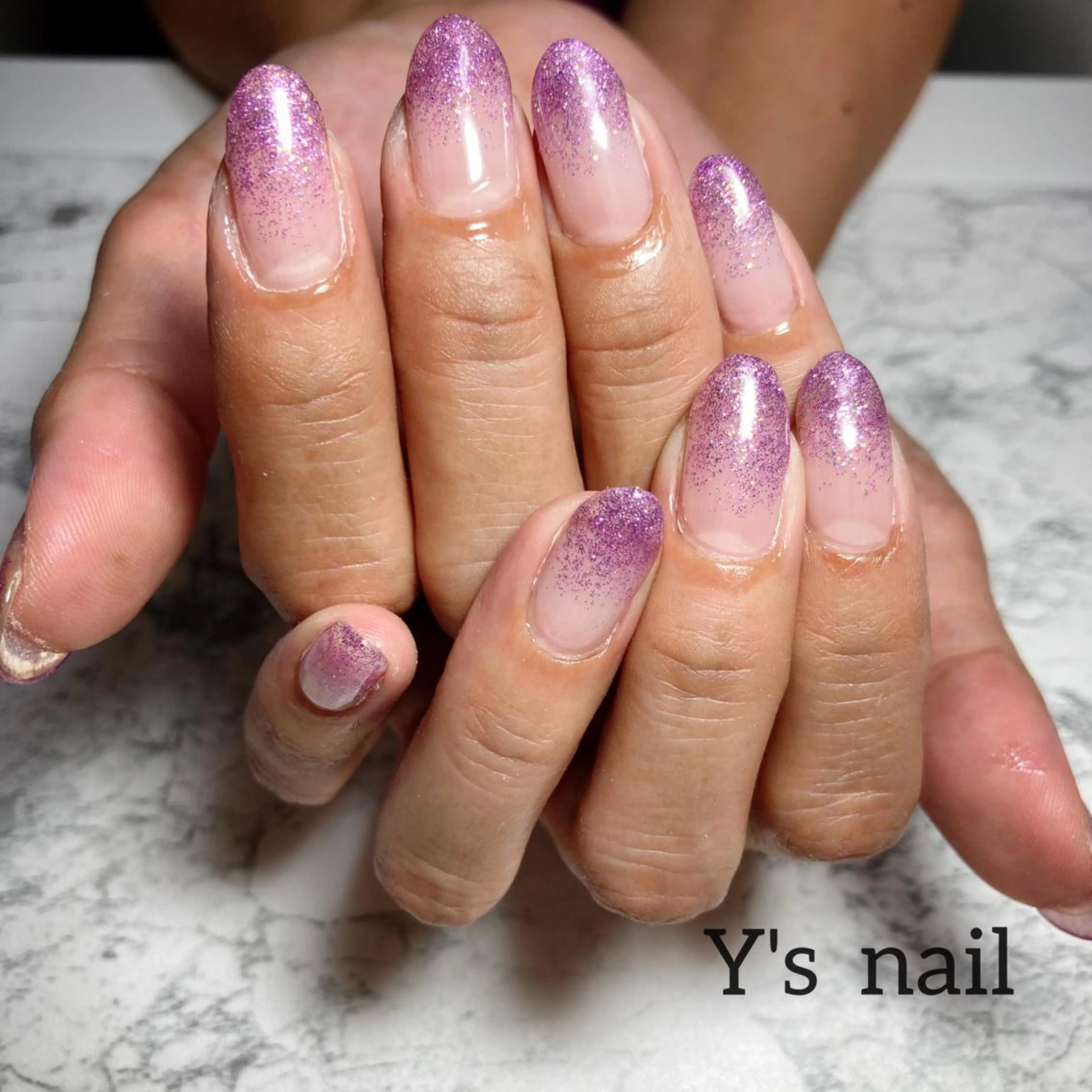 ネイル ラメ(グリッター) ラメグラデーション 手書きが得意🖌️ Y’s  nailのネイルデザイン