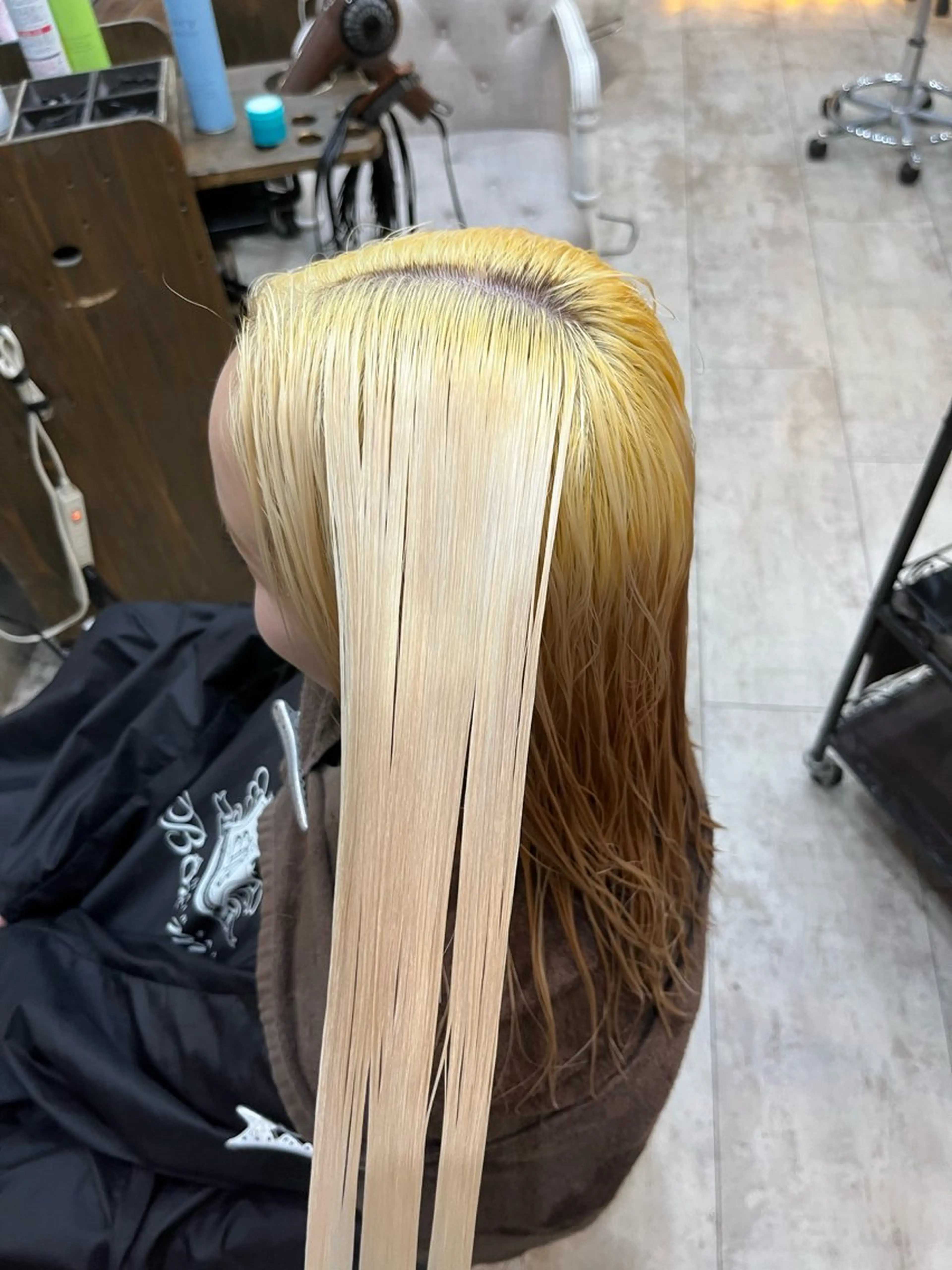 セミロング カラー ブリーチ ヘアカラー トリートメント 艶髪/ハイトーン/ ヘアセット/モエノのヘアスタイル