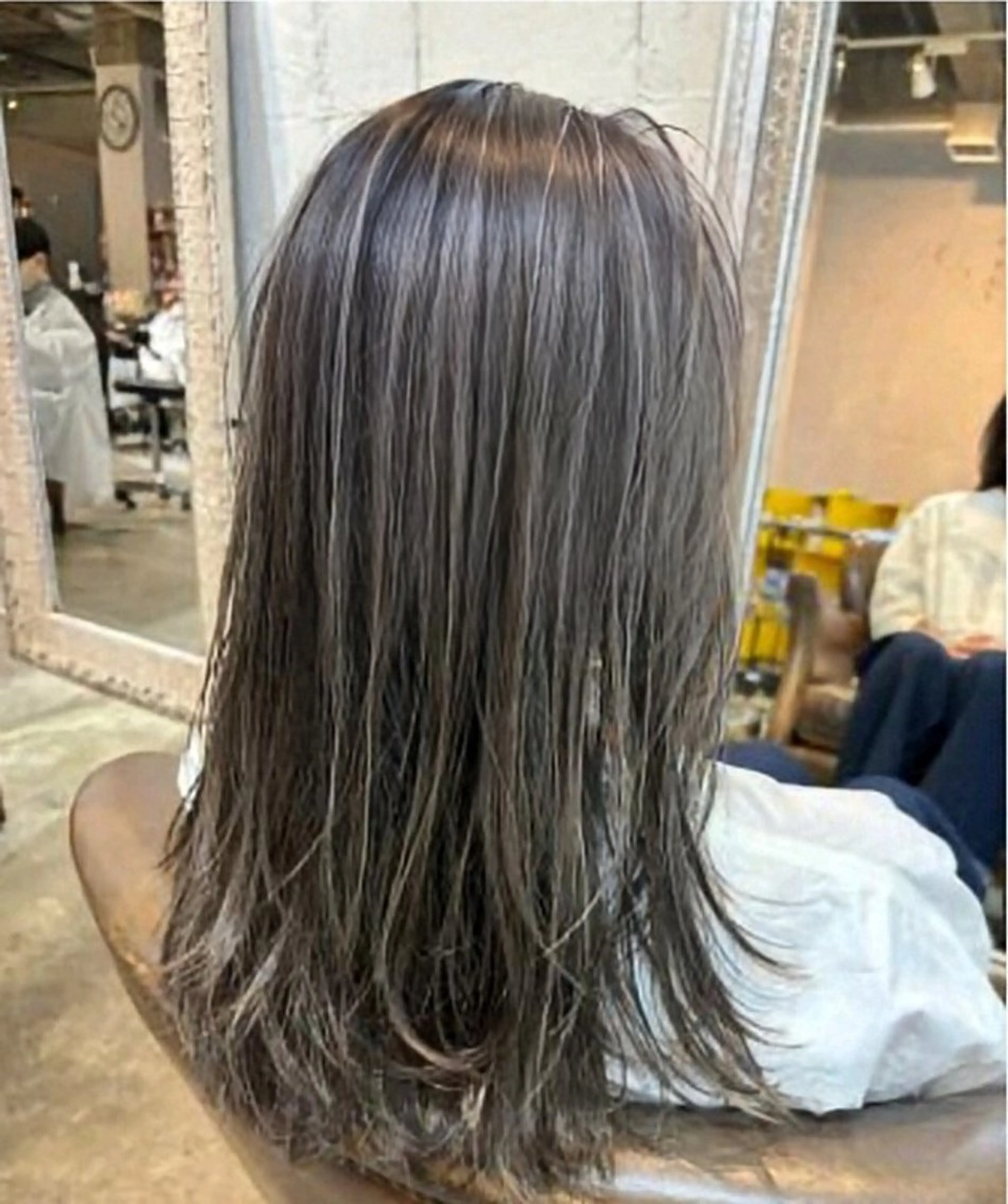 ロング ブリーチなし艶カラー 🌈髪質改善MASSのヘアスタイル