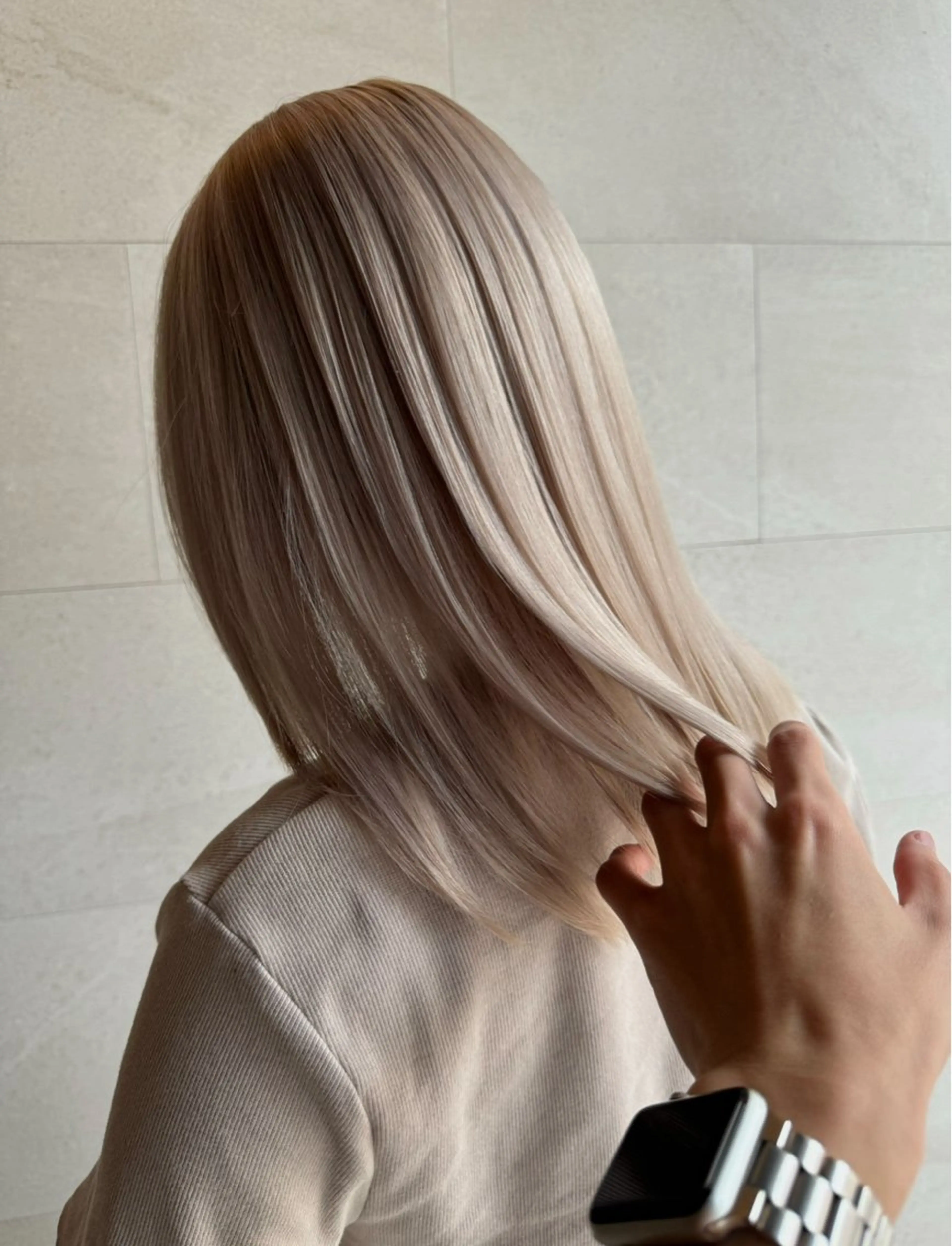 セミロング カラー ヘアカラー 新美 蓮のヘアスタイル