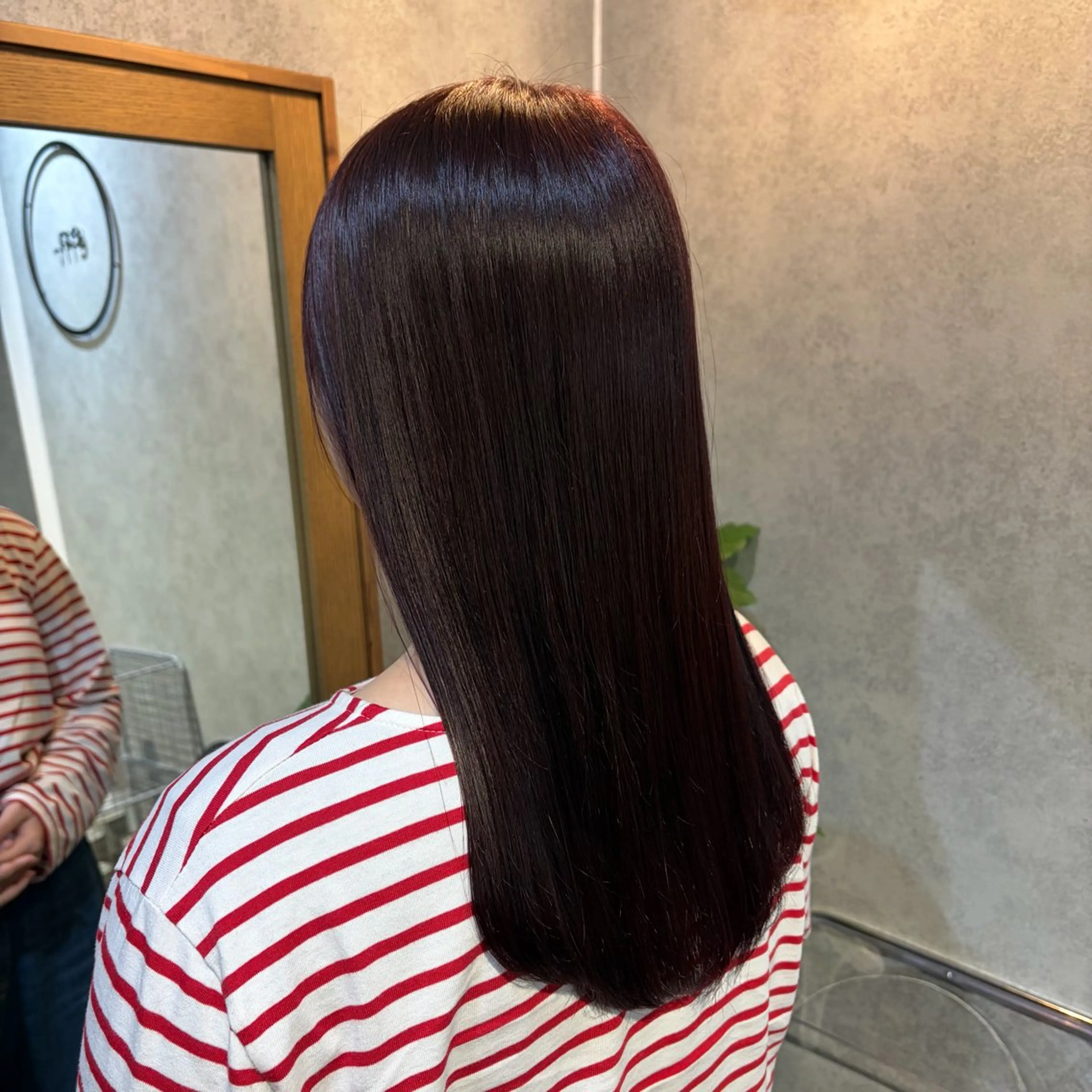 カラー ブリーチ ボルドーカラー ブリーチなしカラー レッドカラー カット ヘアカラー トリートメント 暖色カラー/パラッと Bob/モエのヘアスタイル