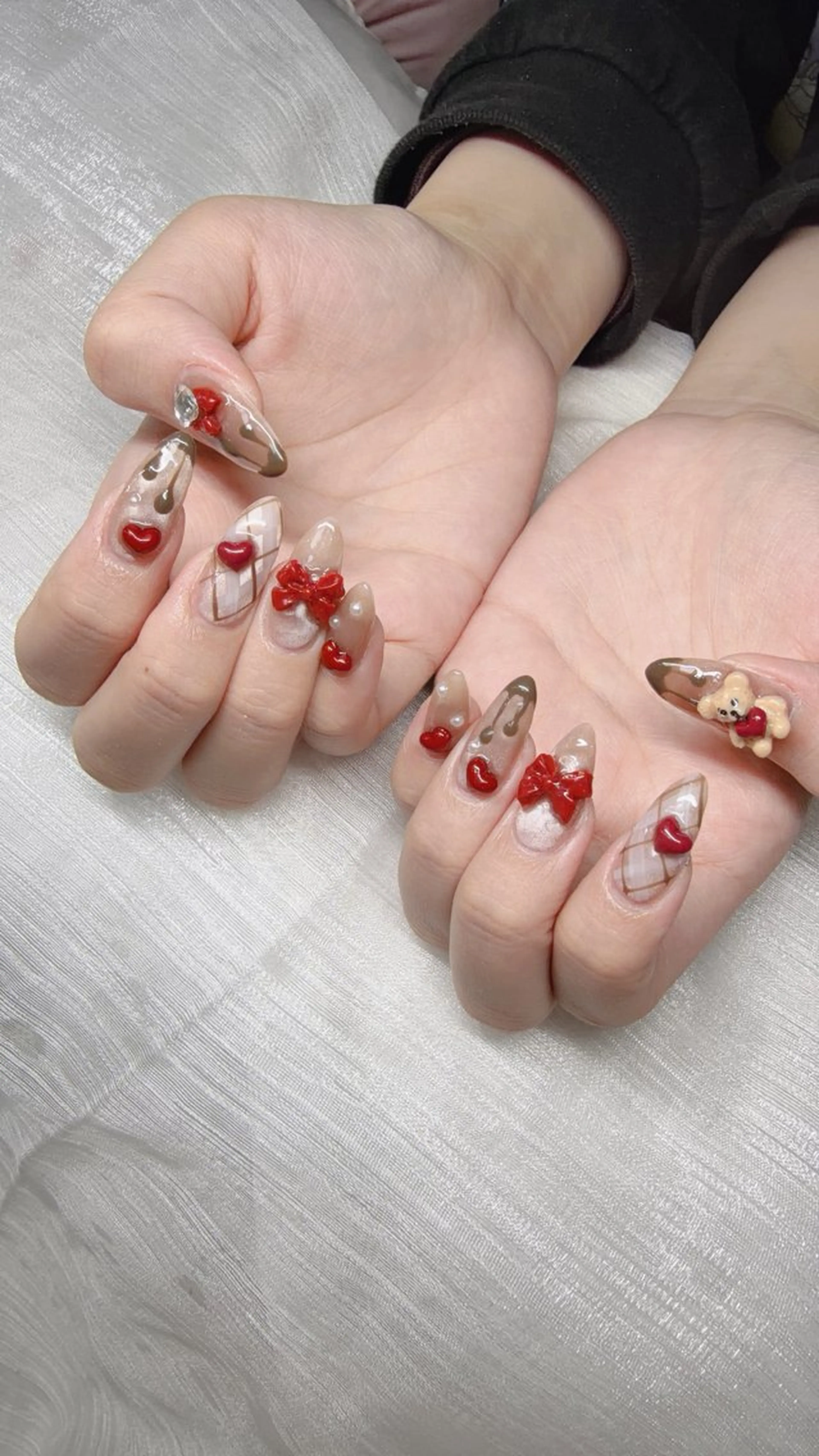 ネイル ハンドネイル Lee Nailsのネイルデザイン