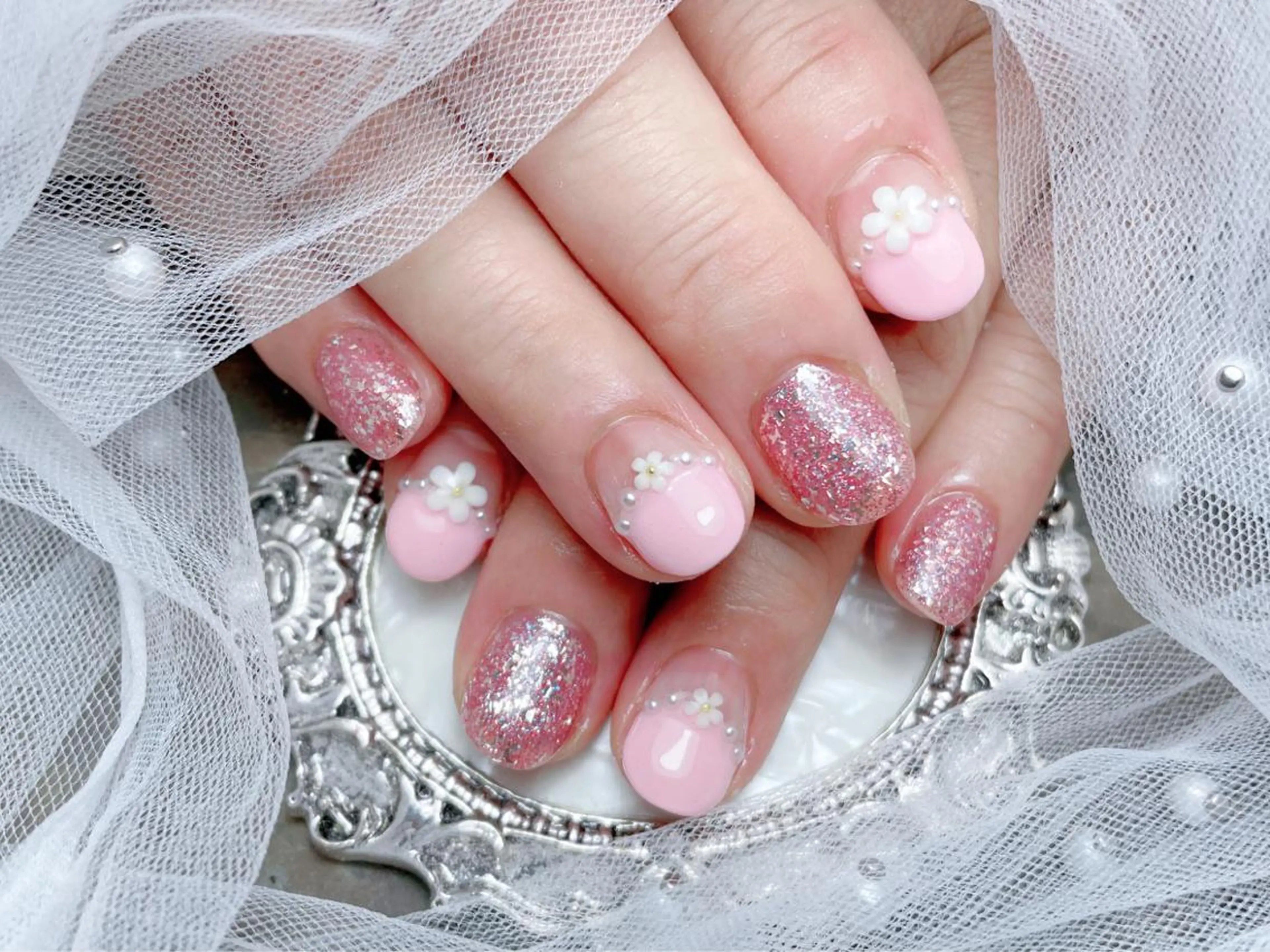 ネイル ハンドネイル マジックミラー所属・マジック ミラーのネイルデザイン