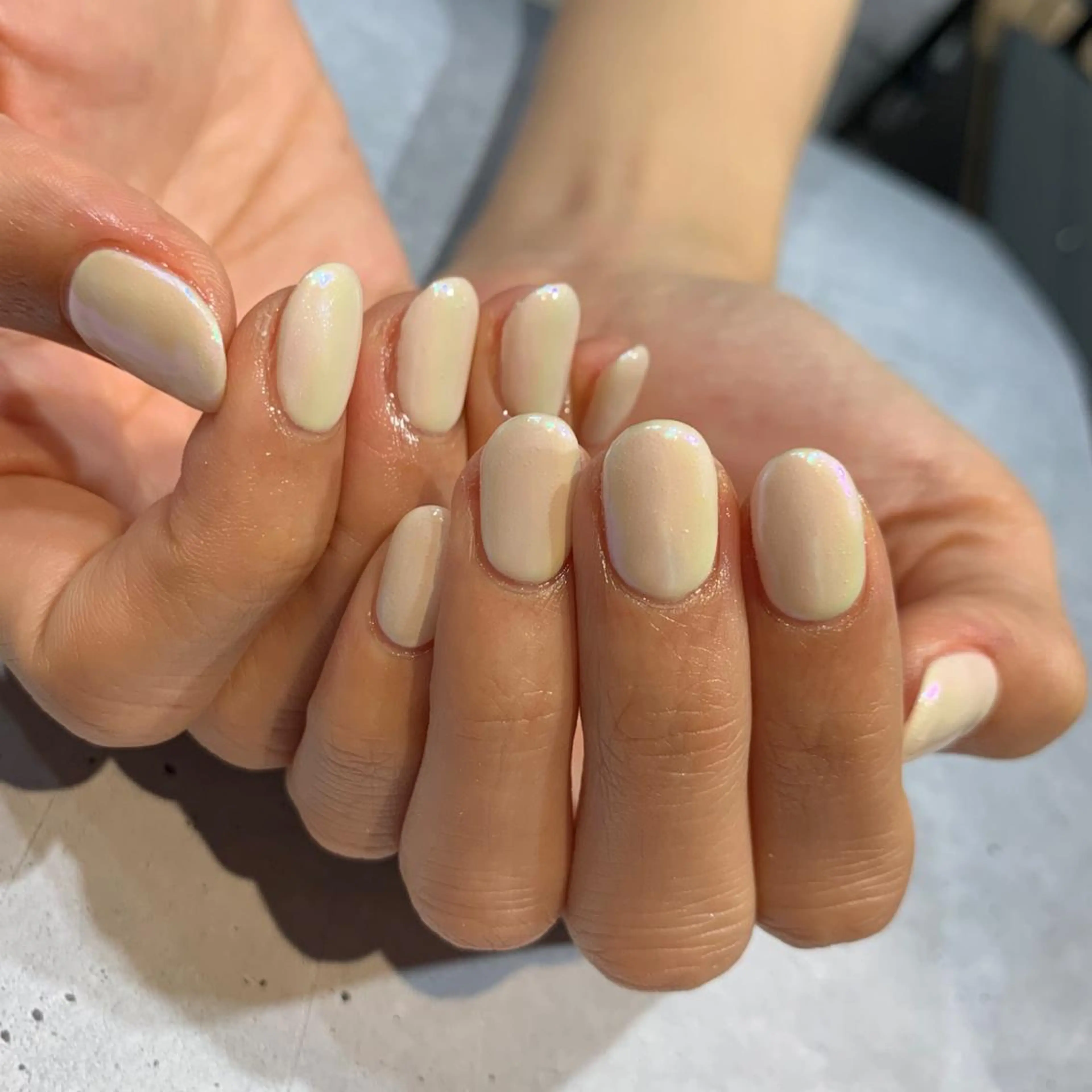 ネイル オーロラネイル ホワイト nailist Chisakiのネイルデザイン