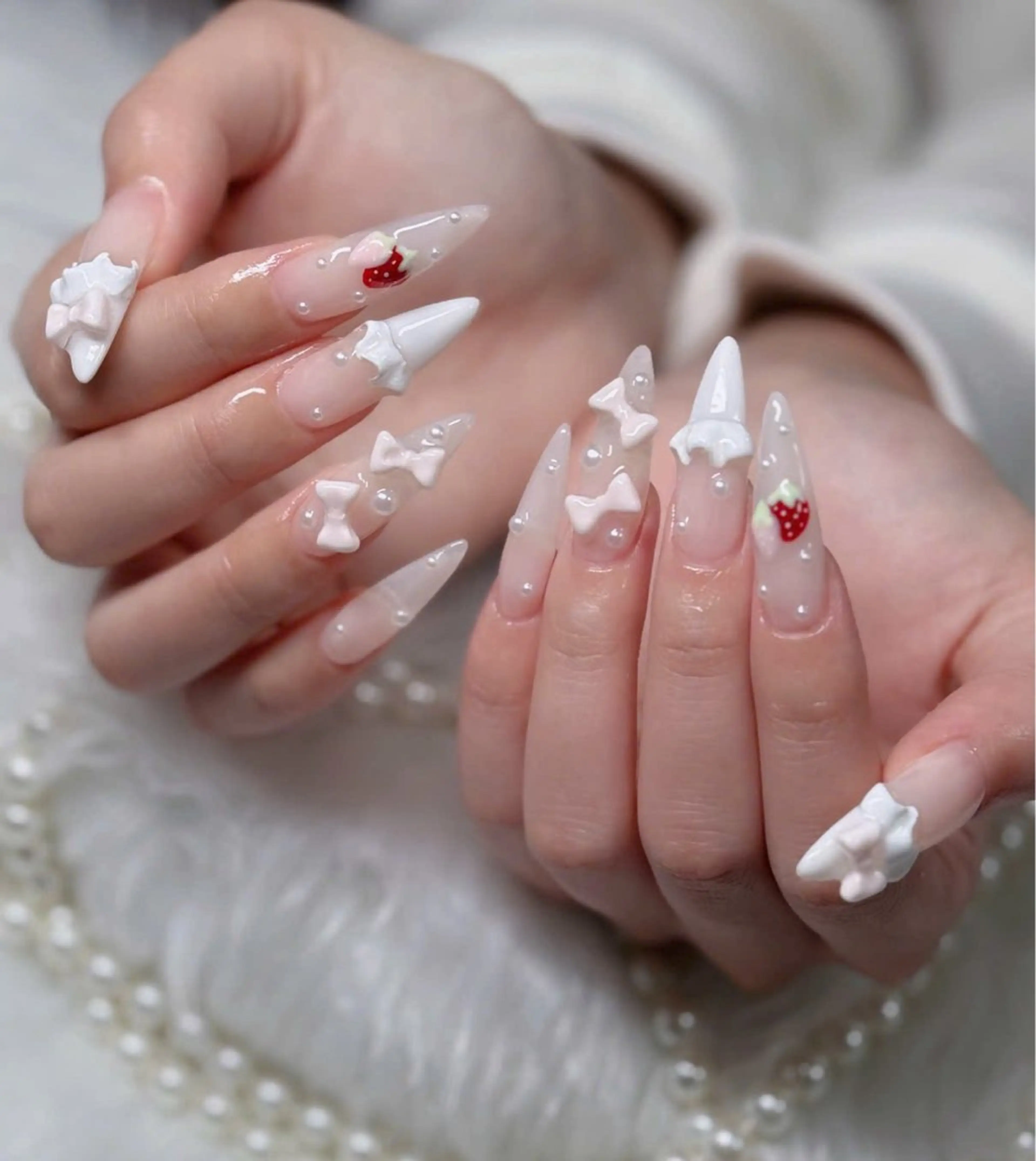 ネイル フレンチネイル ジェルネイル ガラスフレンチ ハロウィン ハート ハンドネイル H.baby Nail Salonのネイルデザイン