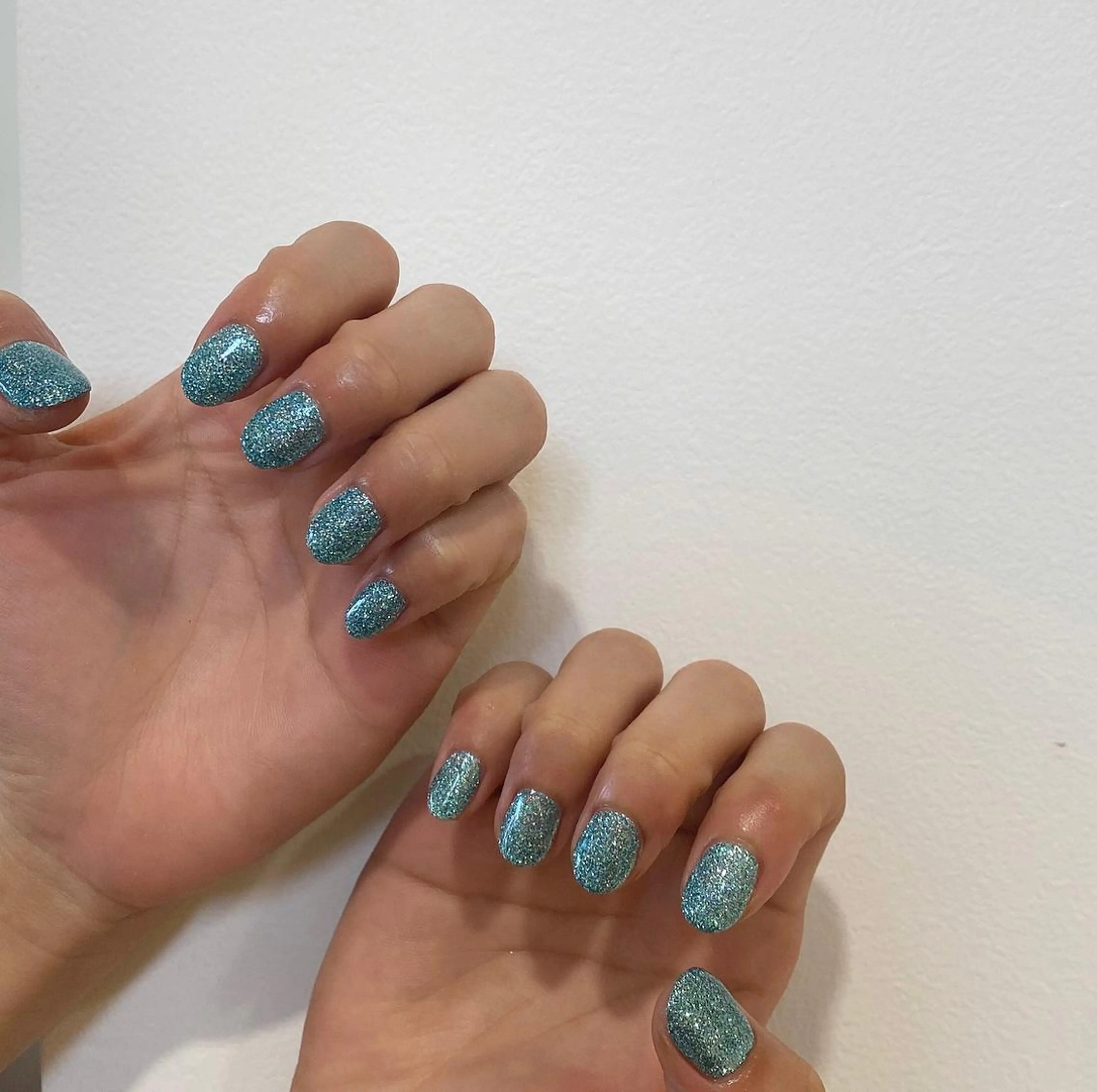 ネイル ラメ(グリッター) 水色 椎葉 麻里矢のネイルデザイン