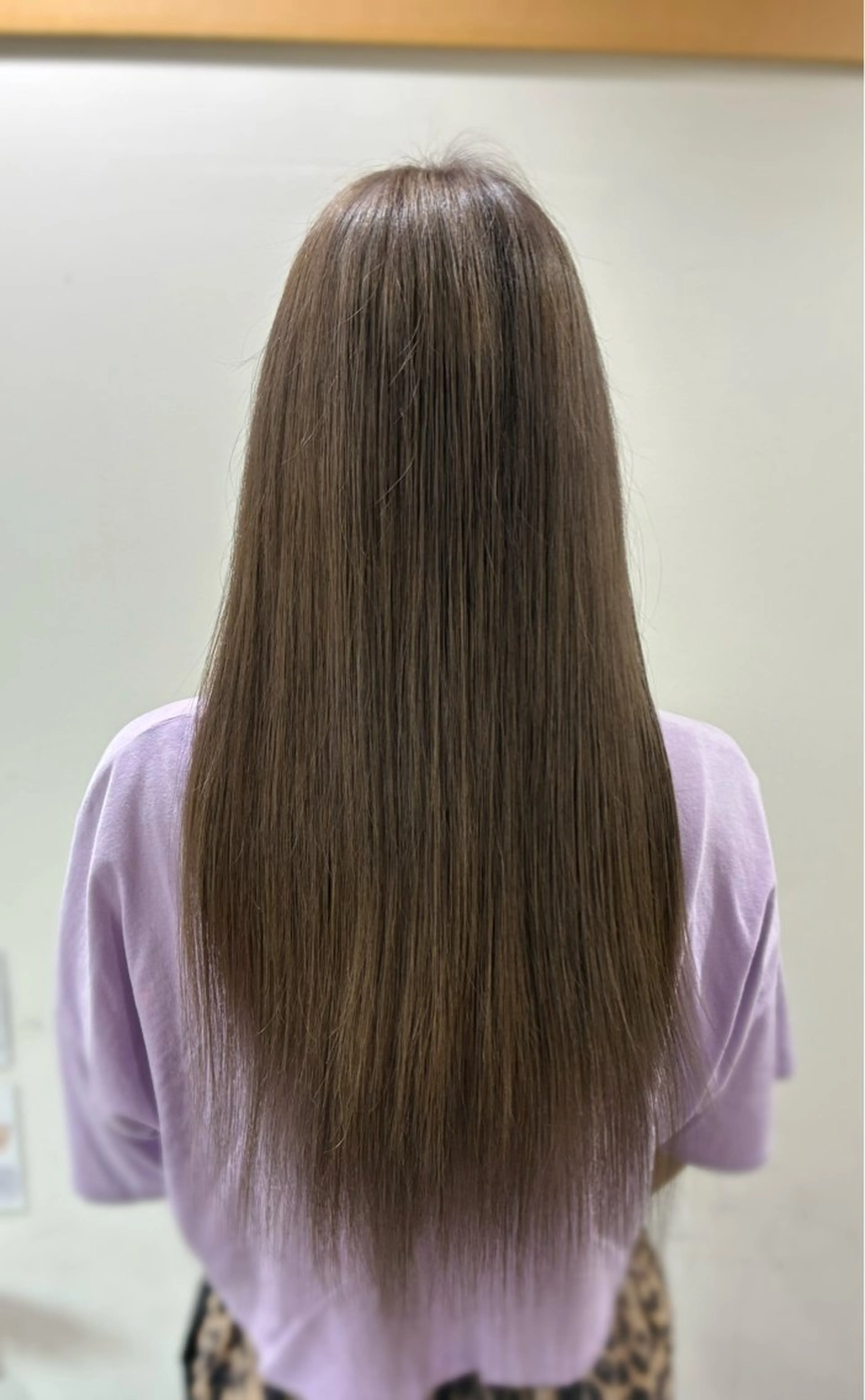 ロング カラー ブリーチ グレージュ 梅原 姫🍬🐰のヘアスタイル