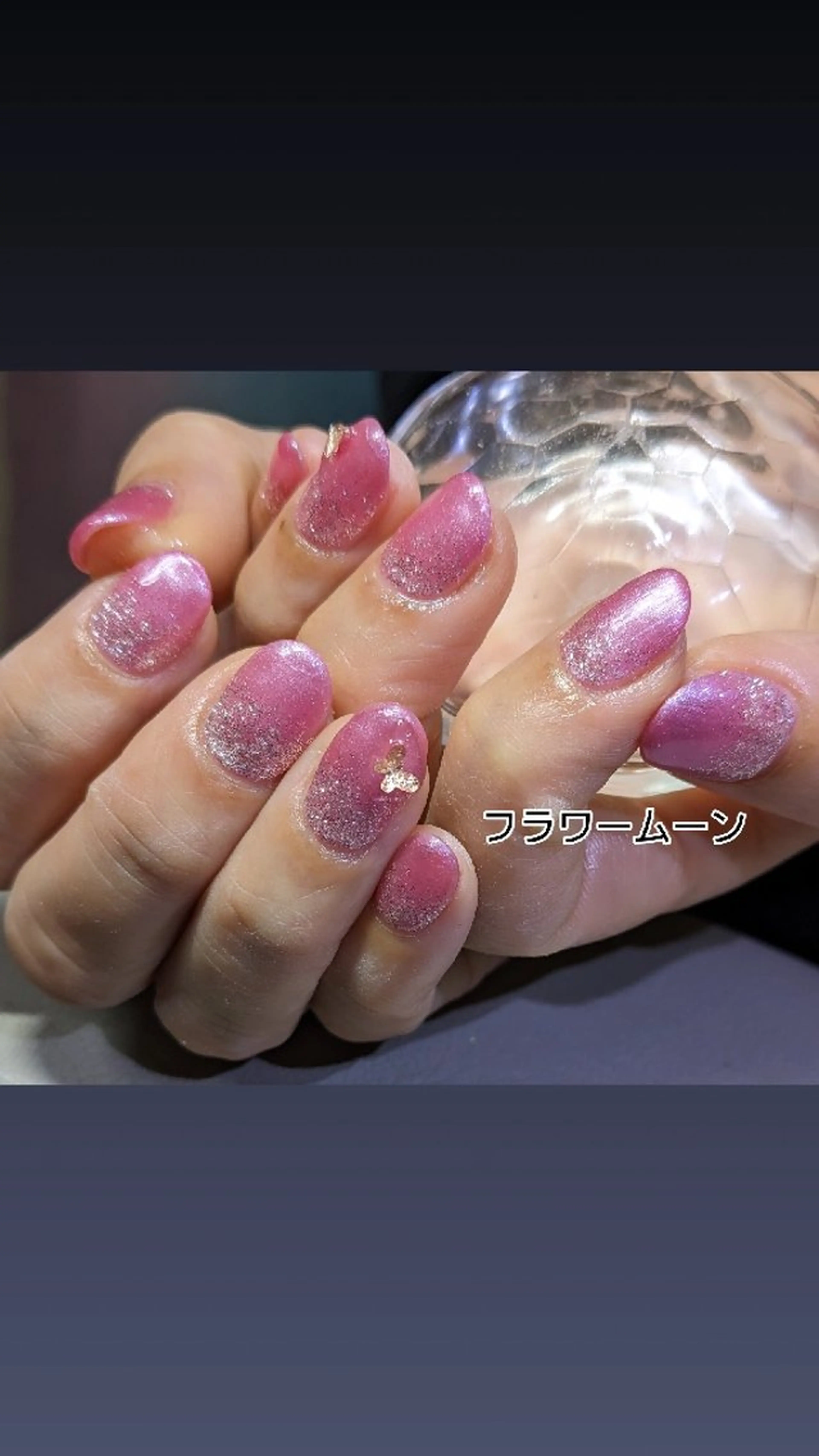 ネイル シンプルネイル フラワー ムーンのネイルデザイン
