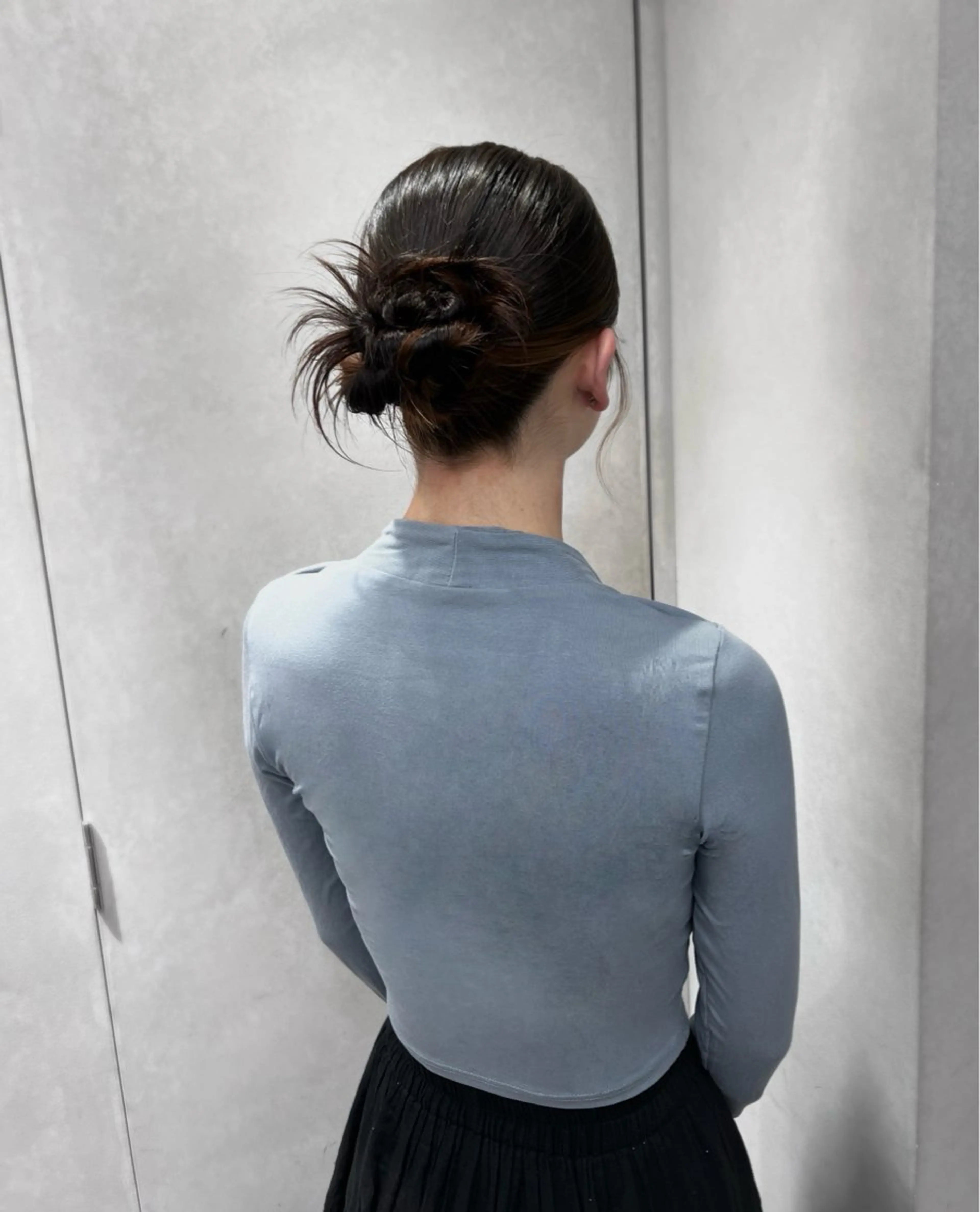 ヘアアレンジ ミルクティーベージュ オリーブグレージュのヘアスタイル