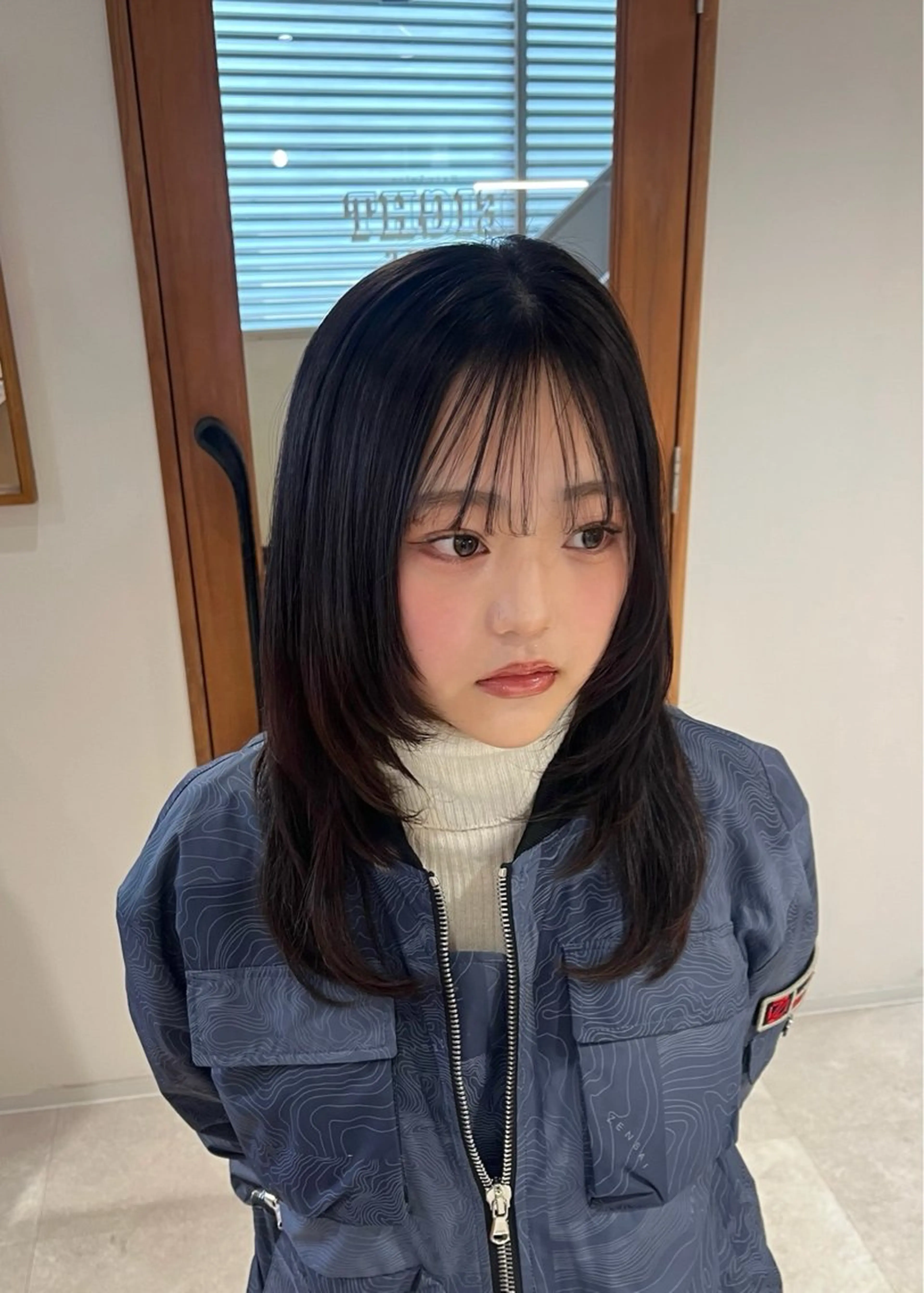 ミディアム カット ヘアカラー EIGHT/ satone🩵のヘアスタイル