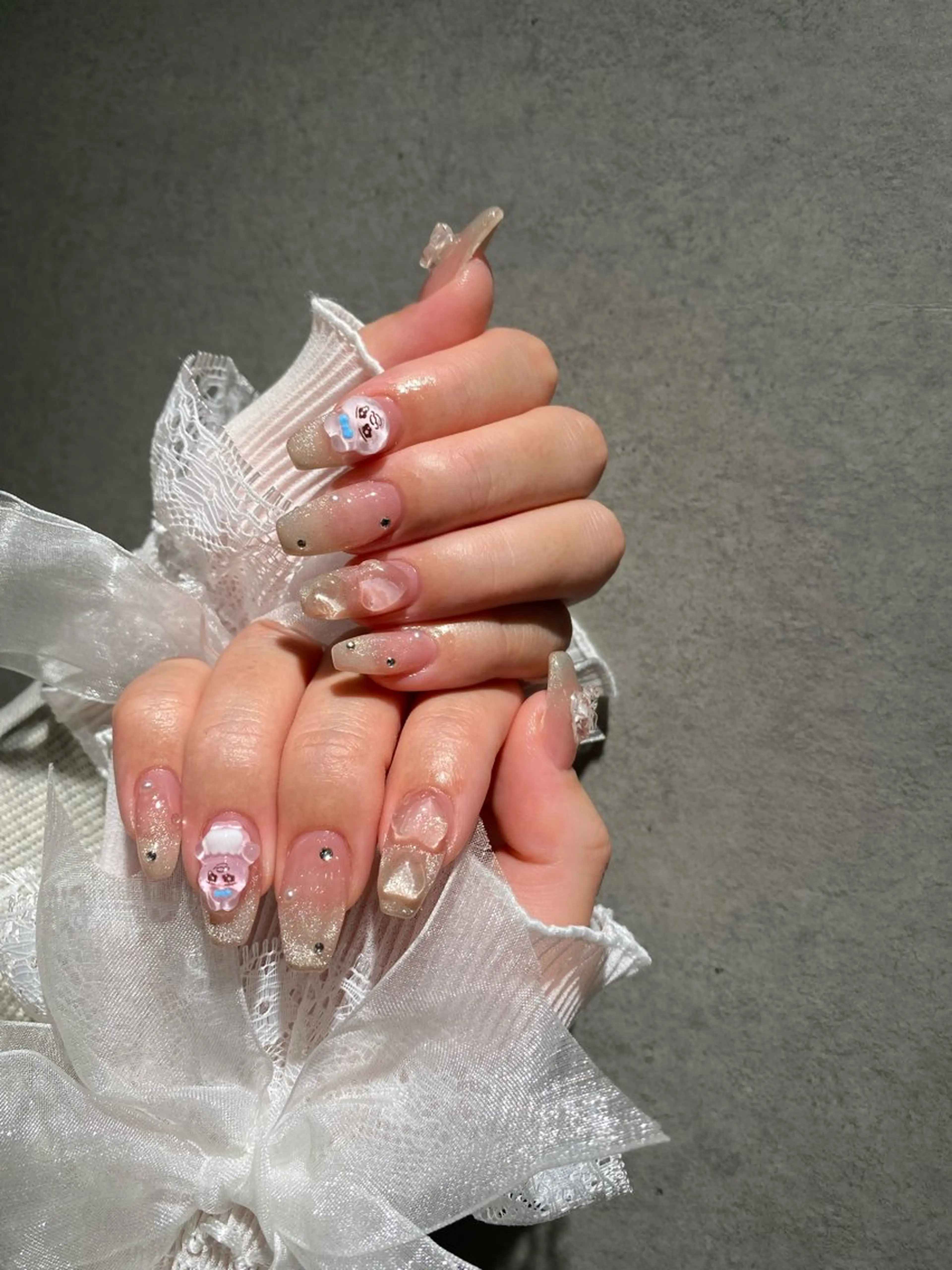 ネイル I-nailロング /ワンホン/キラキラのネイルデザイン